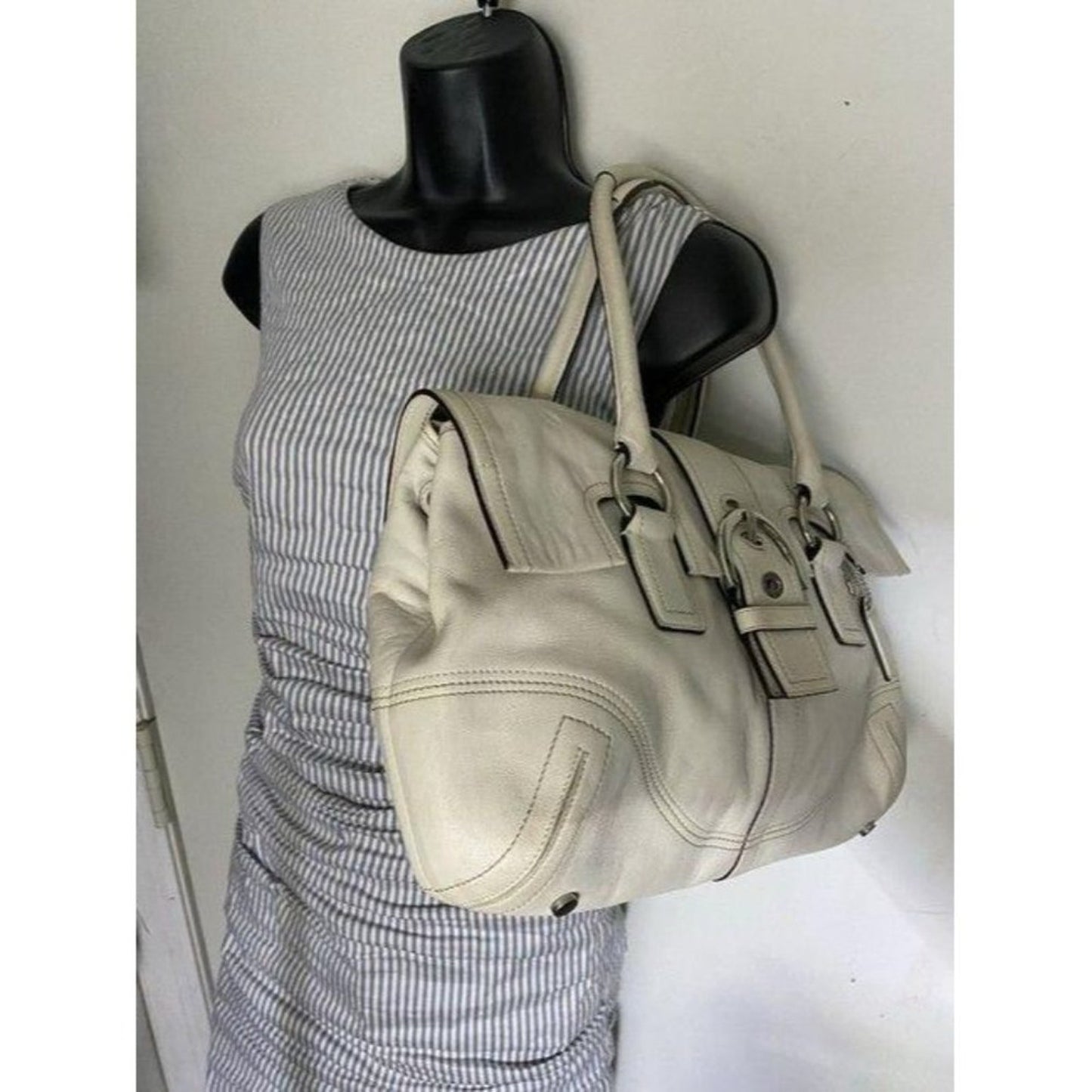 coach medium bag handbag off white leather shoulde