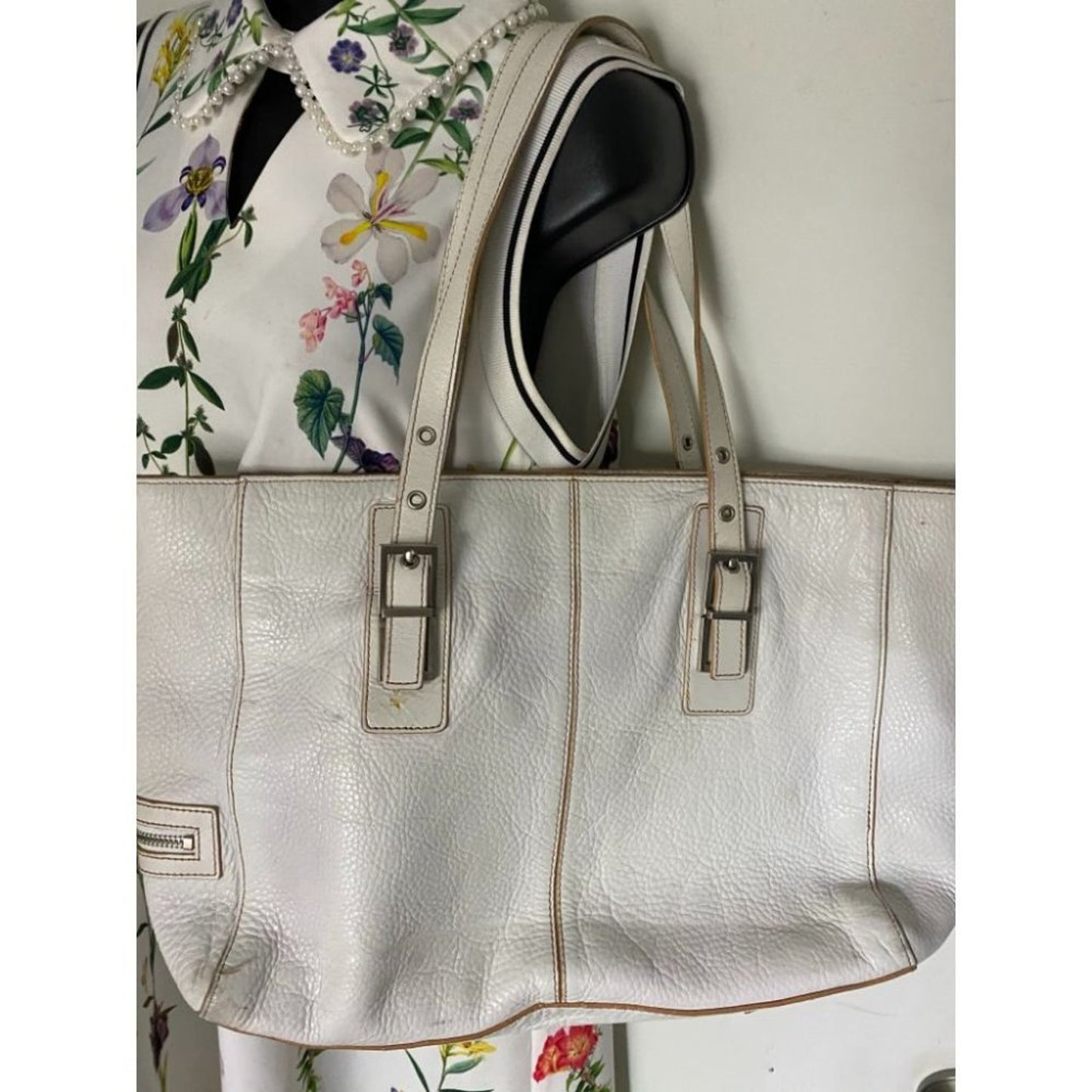 Kenneth Cole White Large Leather Shoulder Bag