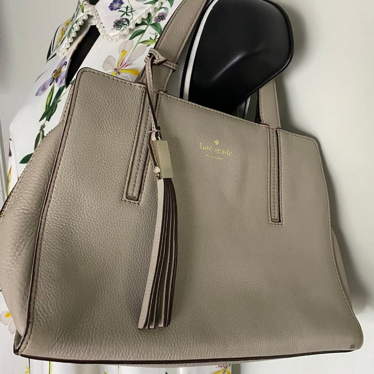 kate spade Silver Large/Medium Leather Handbag