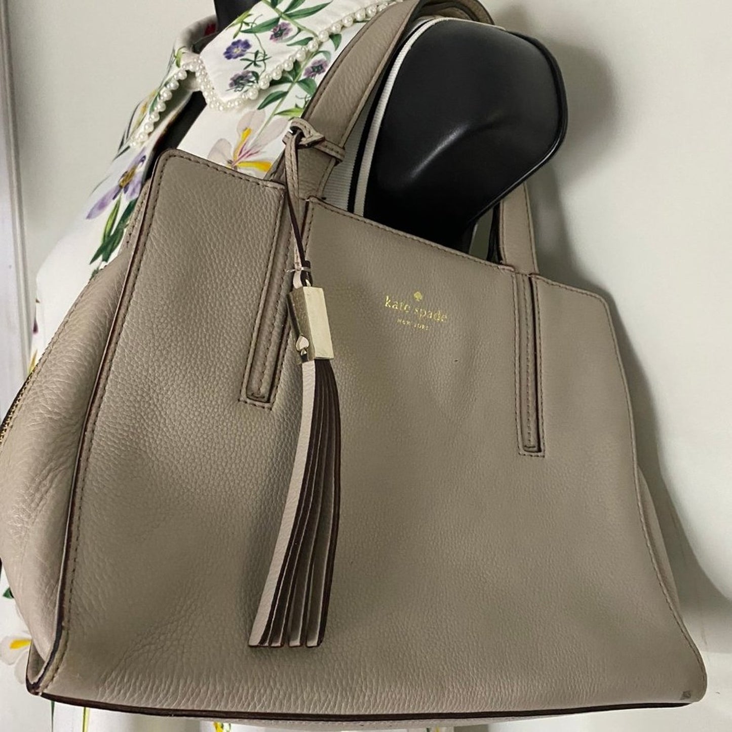 kate spade Silver Large/Medium Leather Handbag