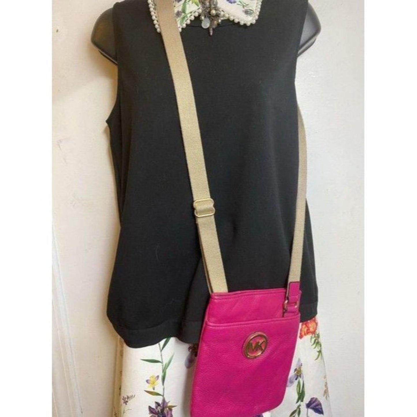 michael kors small pink cross body bag