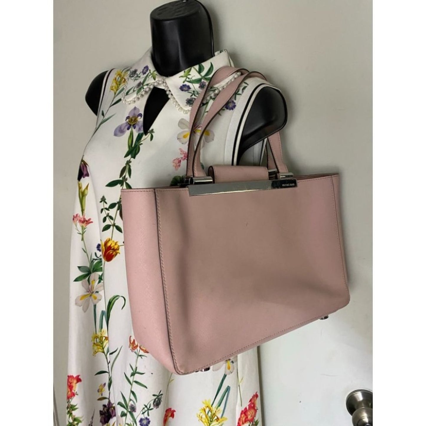 Michael Kors Pink Saffiano Leather Het Set Bag MD