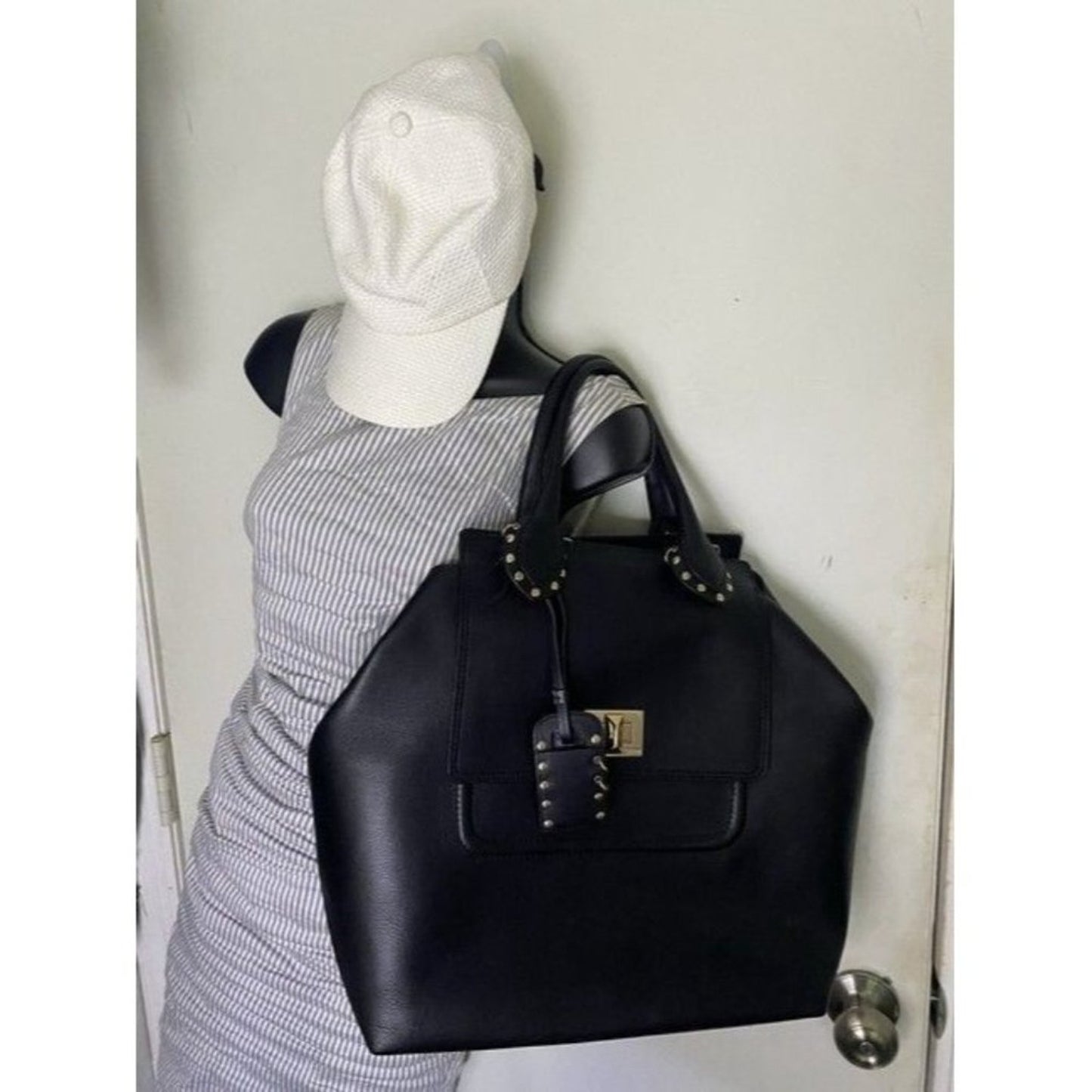 Emilio Pucci Medium City Marquise Top Handle Black Leather Shoulder Bag