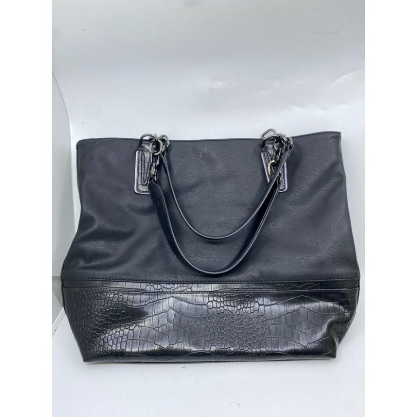 Simply Vera Vera Wang Faux Leather Shoulder Bag