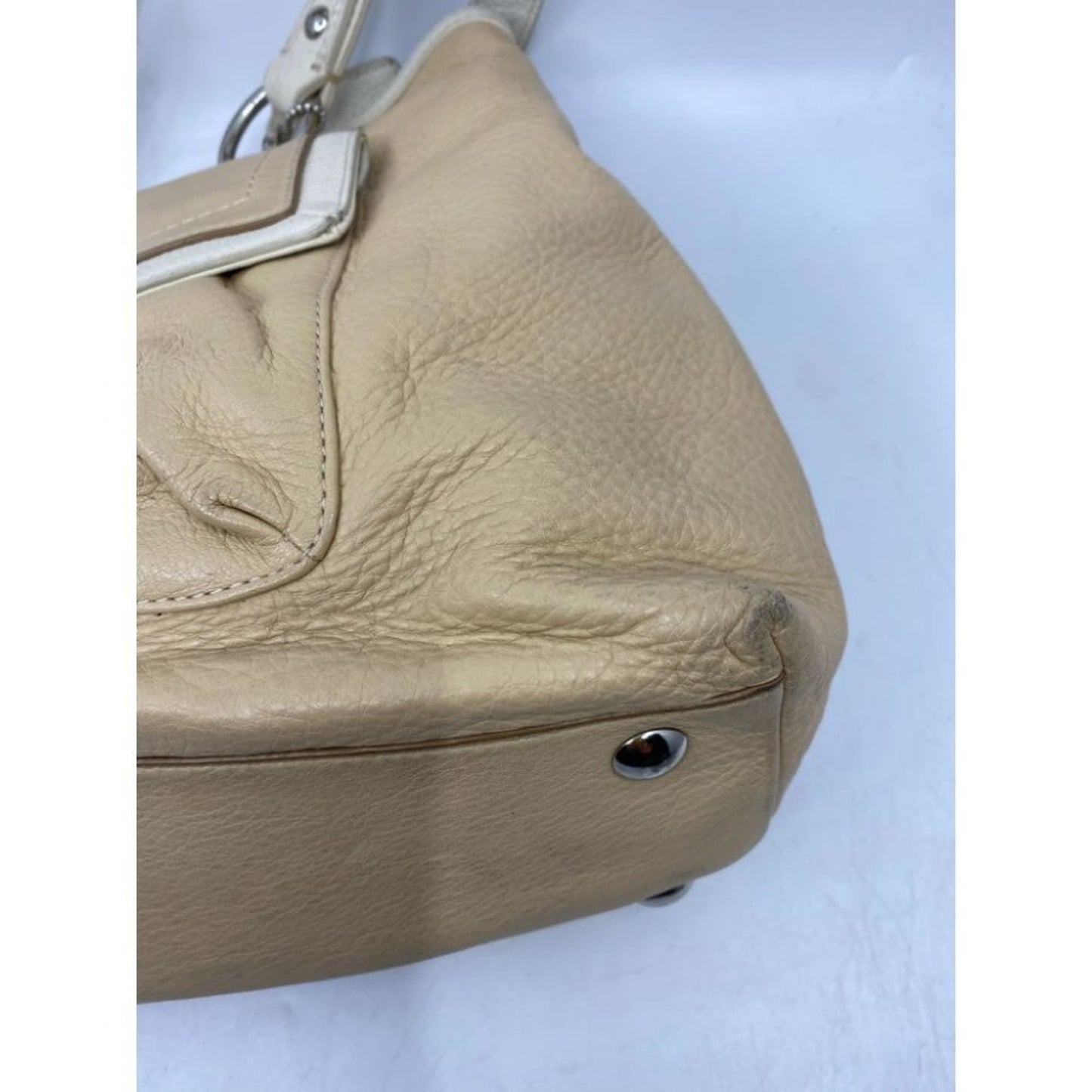 COACH Medium/ Large Leather Tan White Shoulder Bag