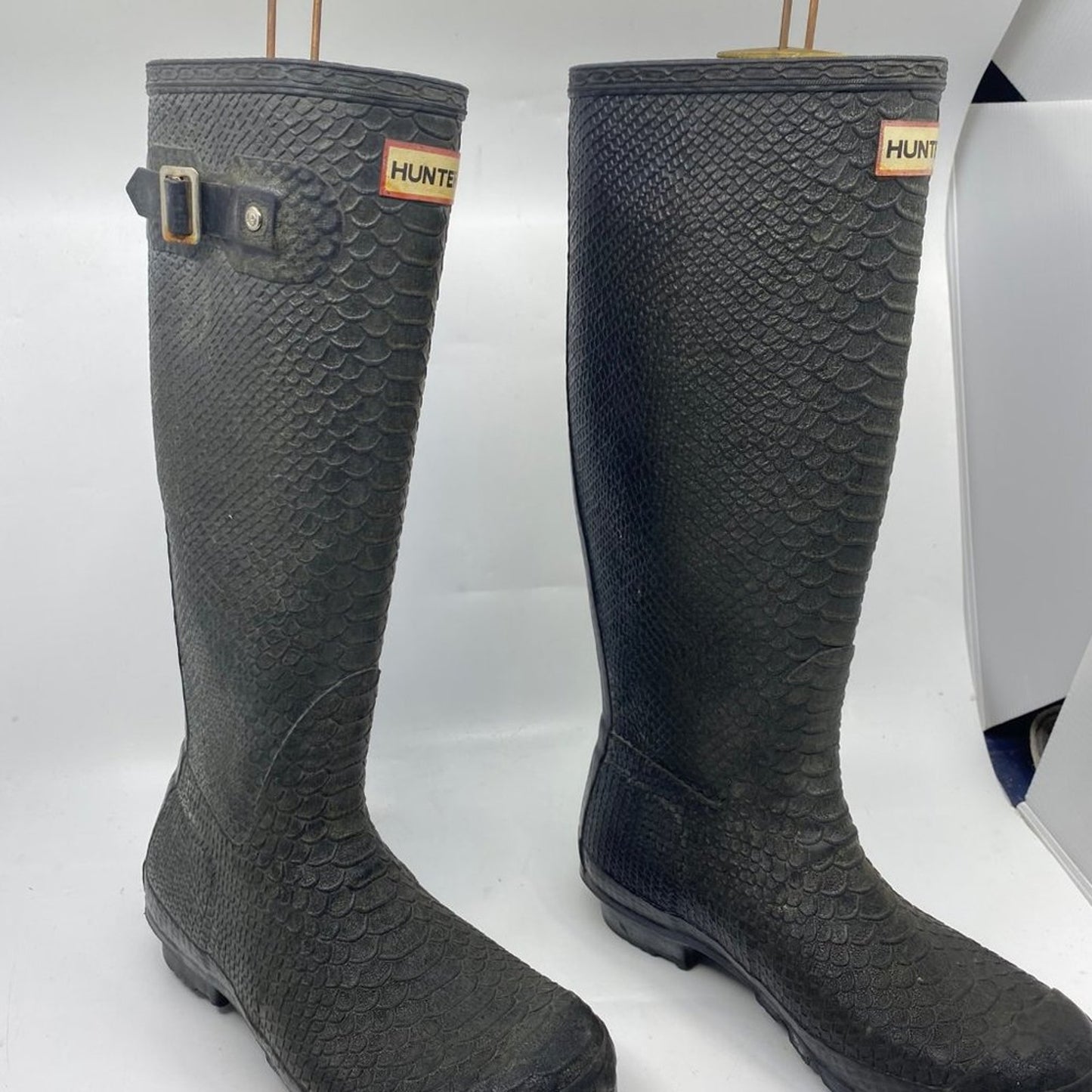 Unisex Hunter Snake Embossed Boots Size US 6M/7F