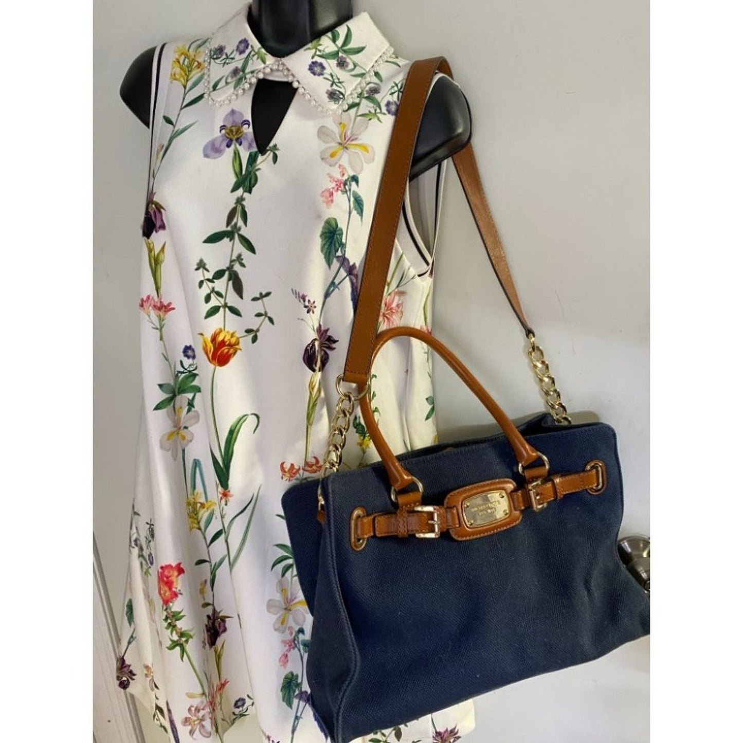 MICHAEL KORS Blue Inter Woven Canvas Shoulder Bag