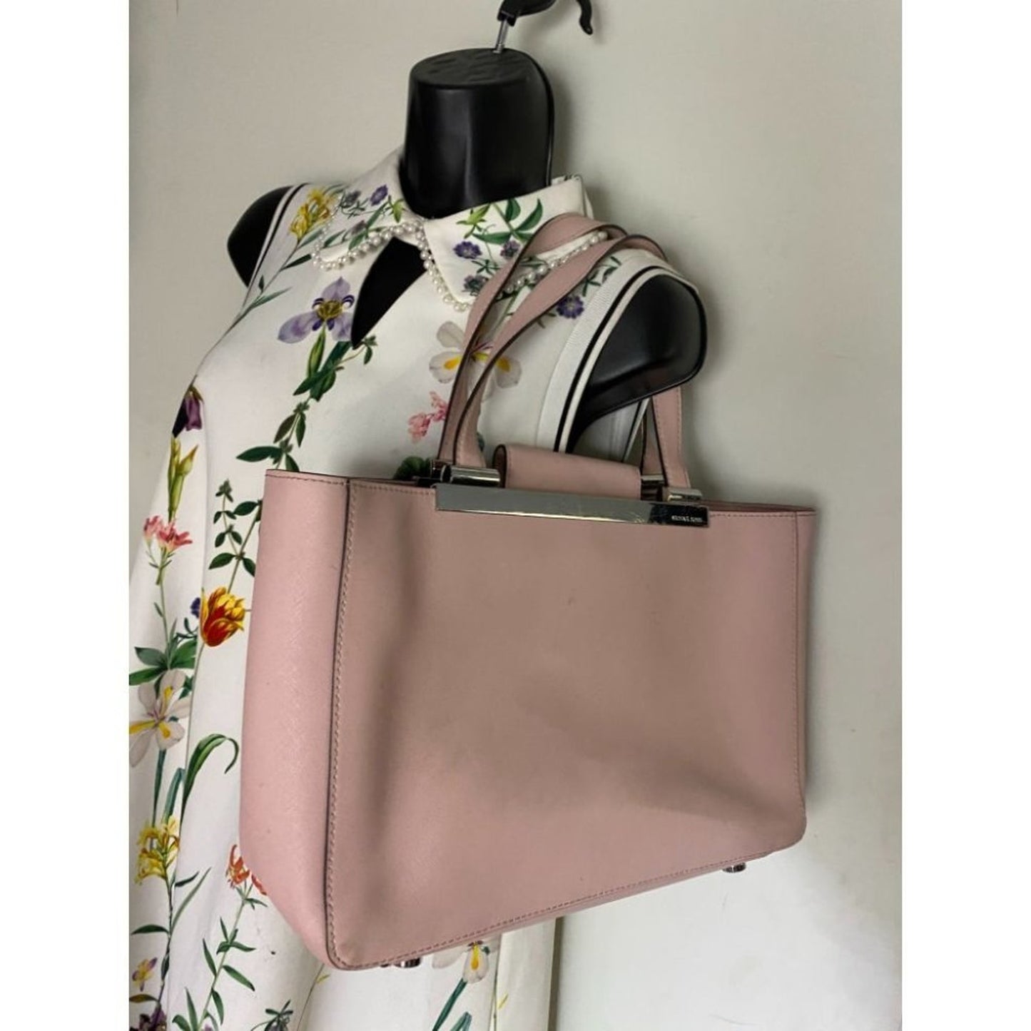 Michael Kors Pink Saffiano Leather Het Set Bag MD