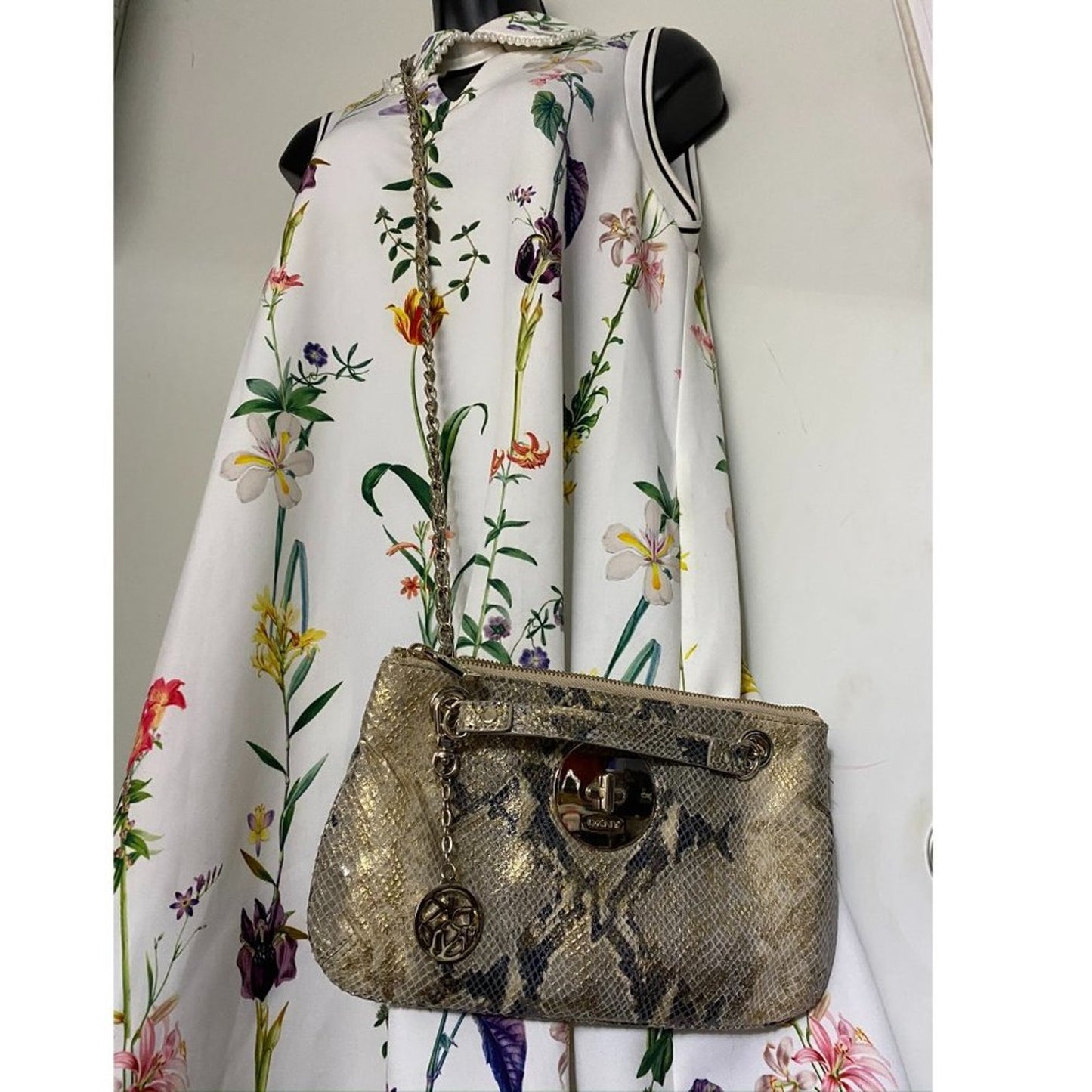DKNY Golden Women Shoulder Bag