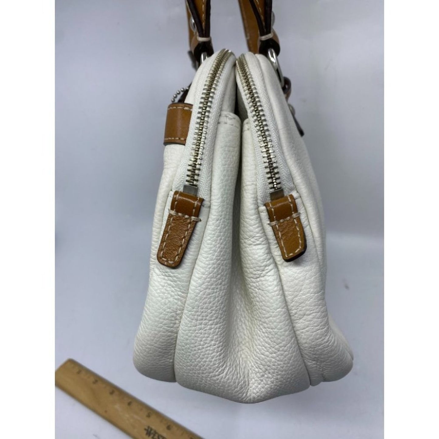 Coach Leather Medium Size White Brown Shoulder Bag