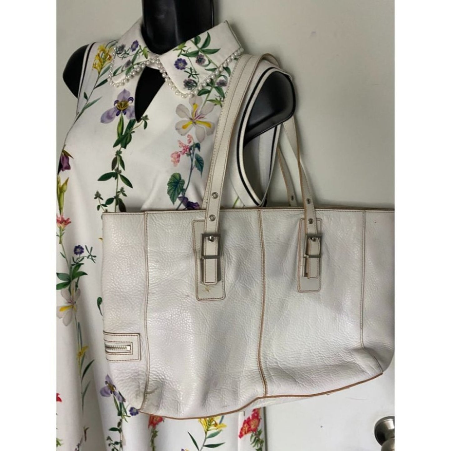 Kenneth Cole White Large Leather Shoulder Bag