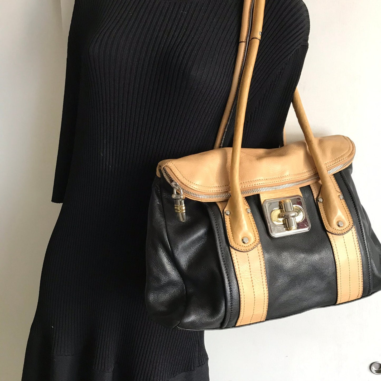 B. Makowsky Black Tan Leather Shoulder Bag