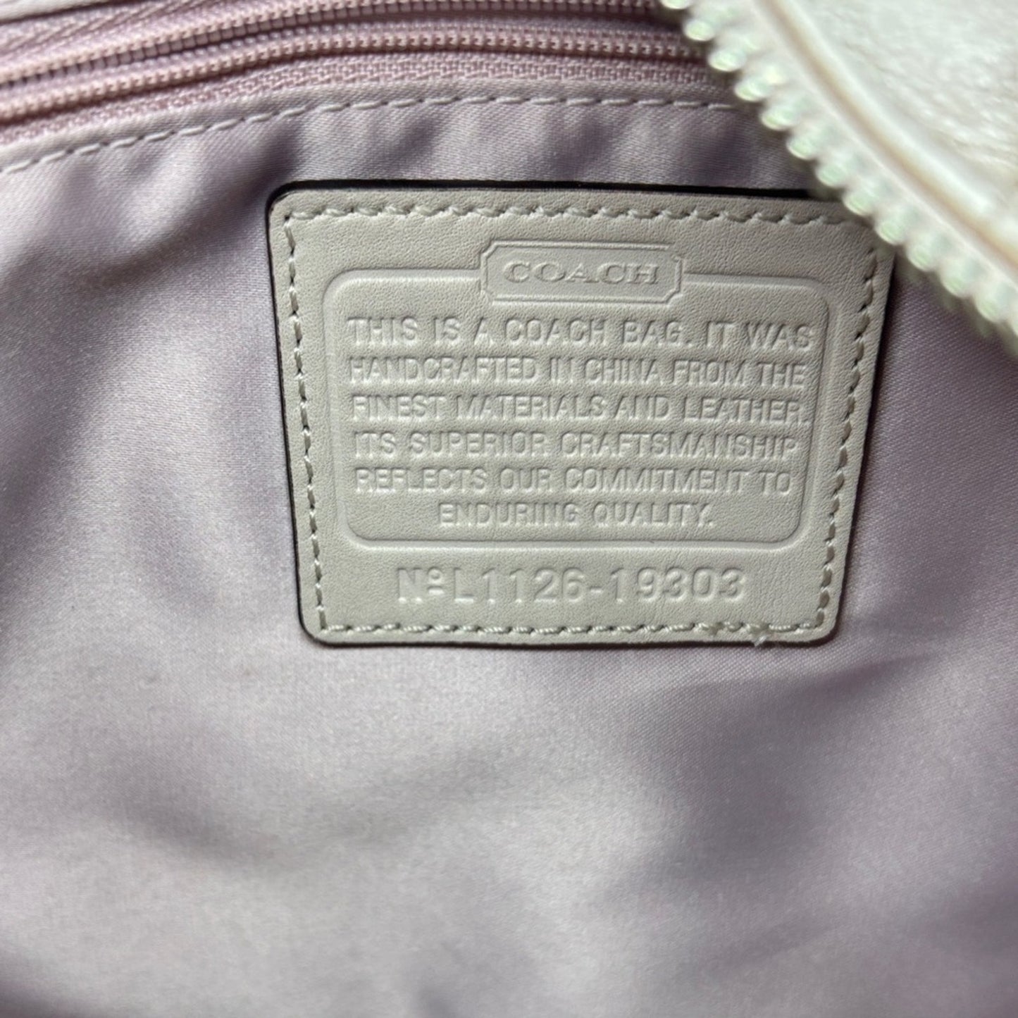 Elegant Cream Leather Shoulder Bag
