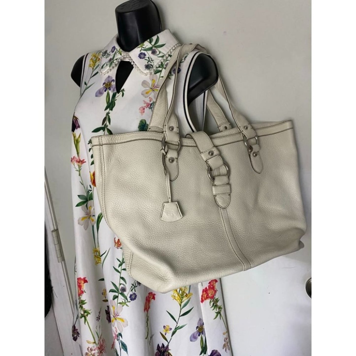 Banana Republic White Large Leather Tote Bag
