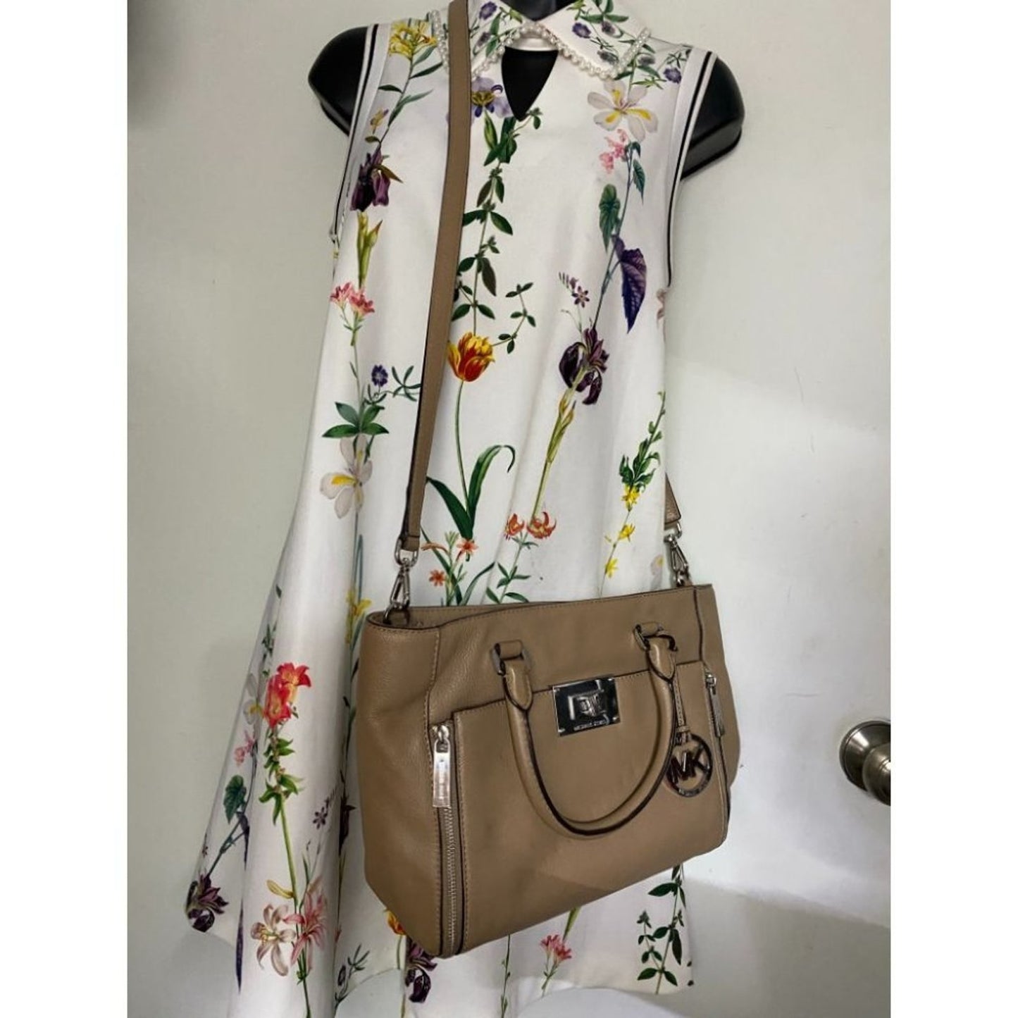 Michael Kors Lamb Leather Tan Shoulder Bag LG/MD
