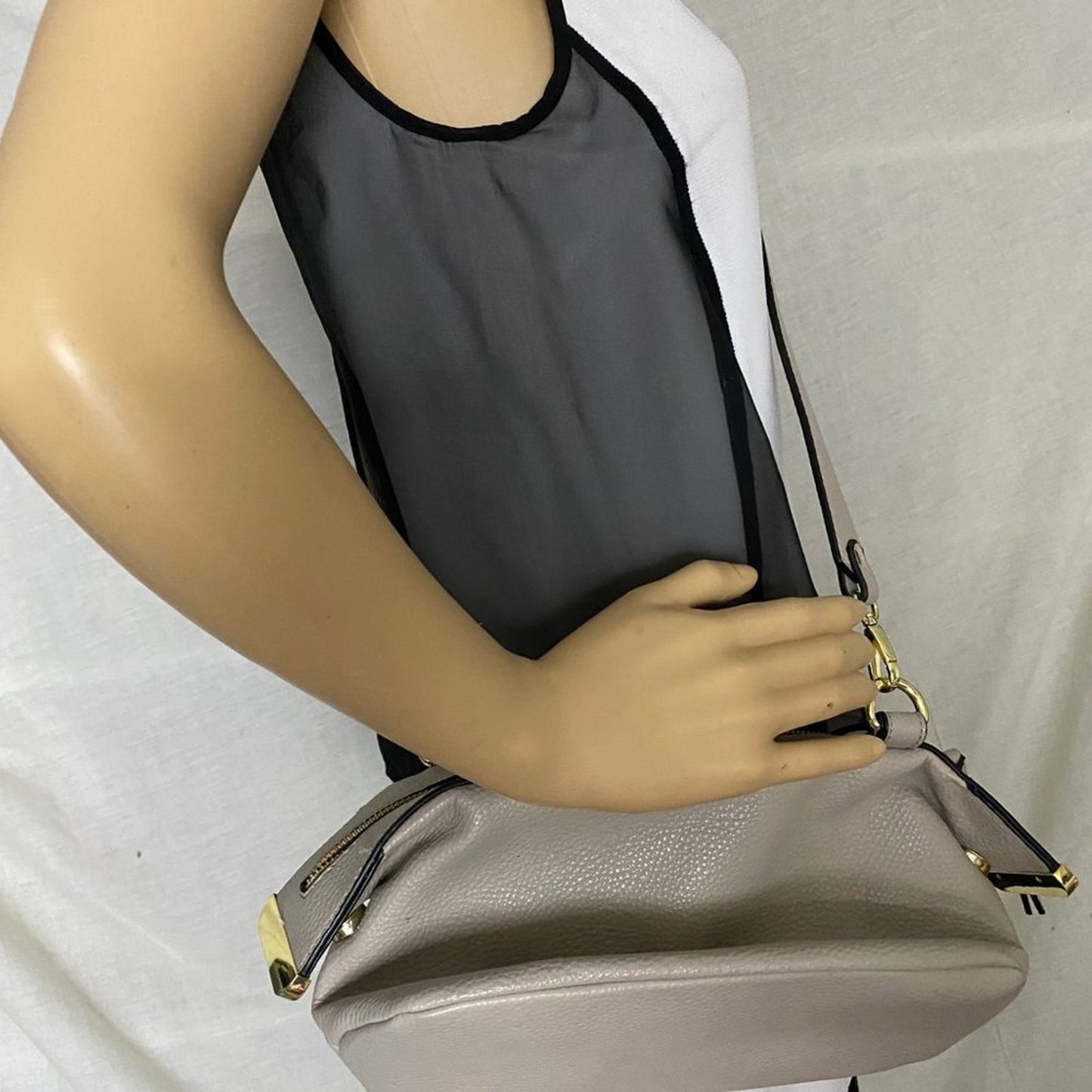 Mix lot of 6 Assorted Brands Hand Bag