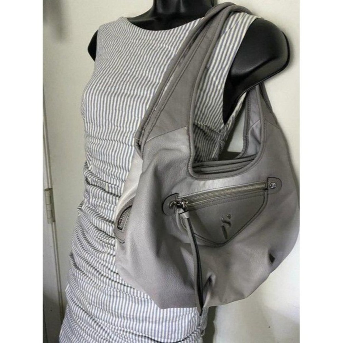 Simply Vera Vera Wang off white faux leather shoul
