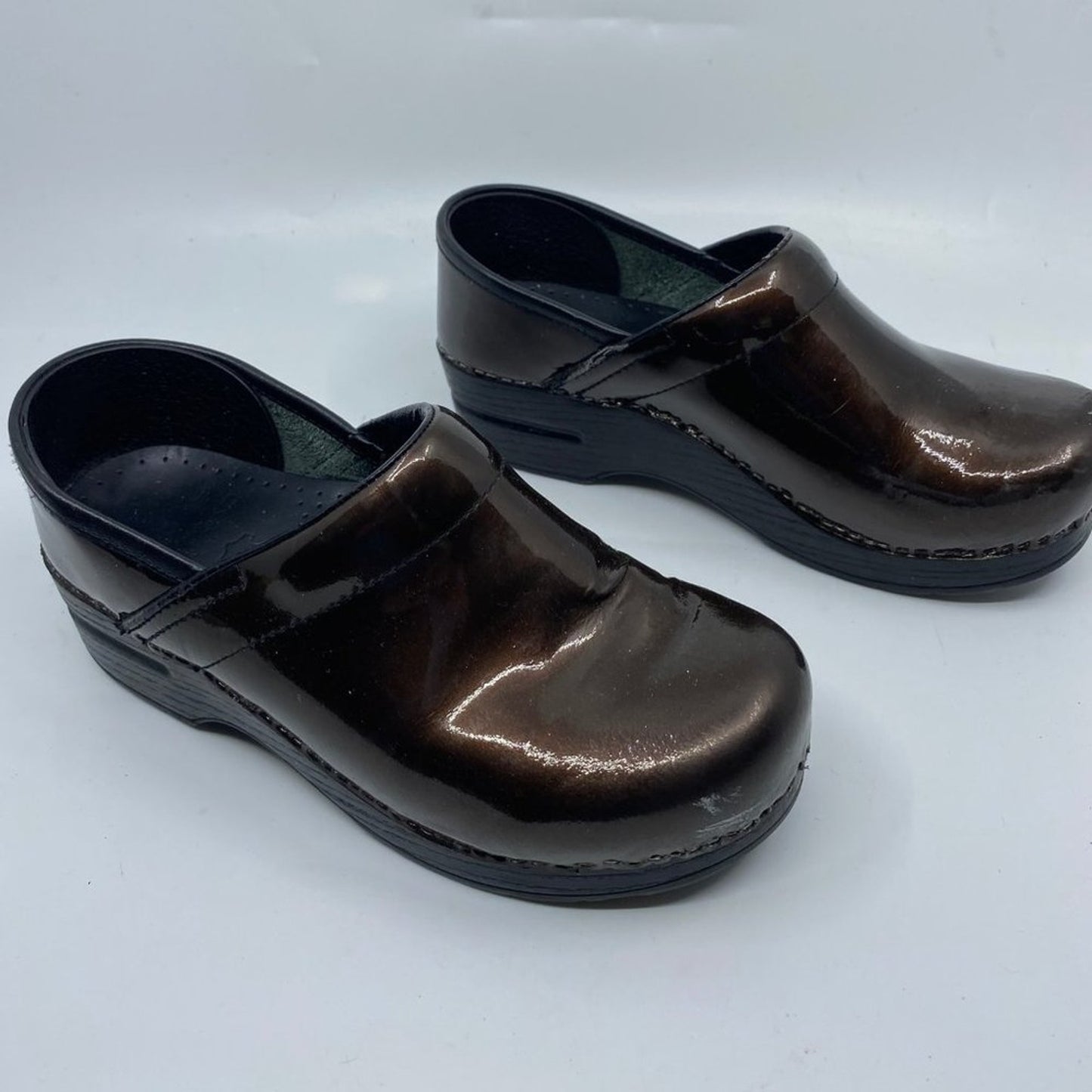 Dansko Dark Brown Unisex Clogs Size: EU 36