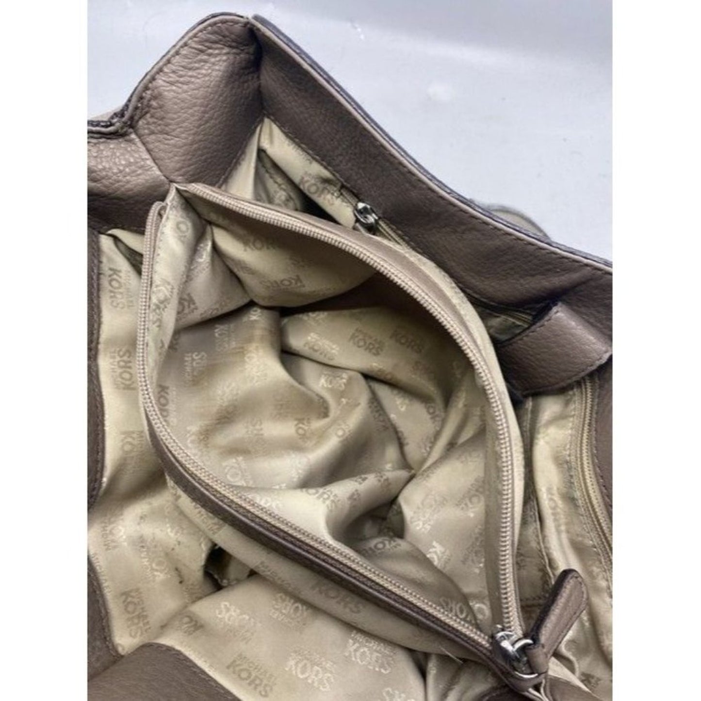 Michael Kors Hamilton Tangray Leather Cross Body Bag