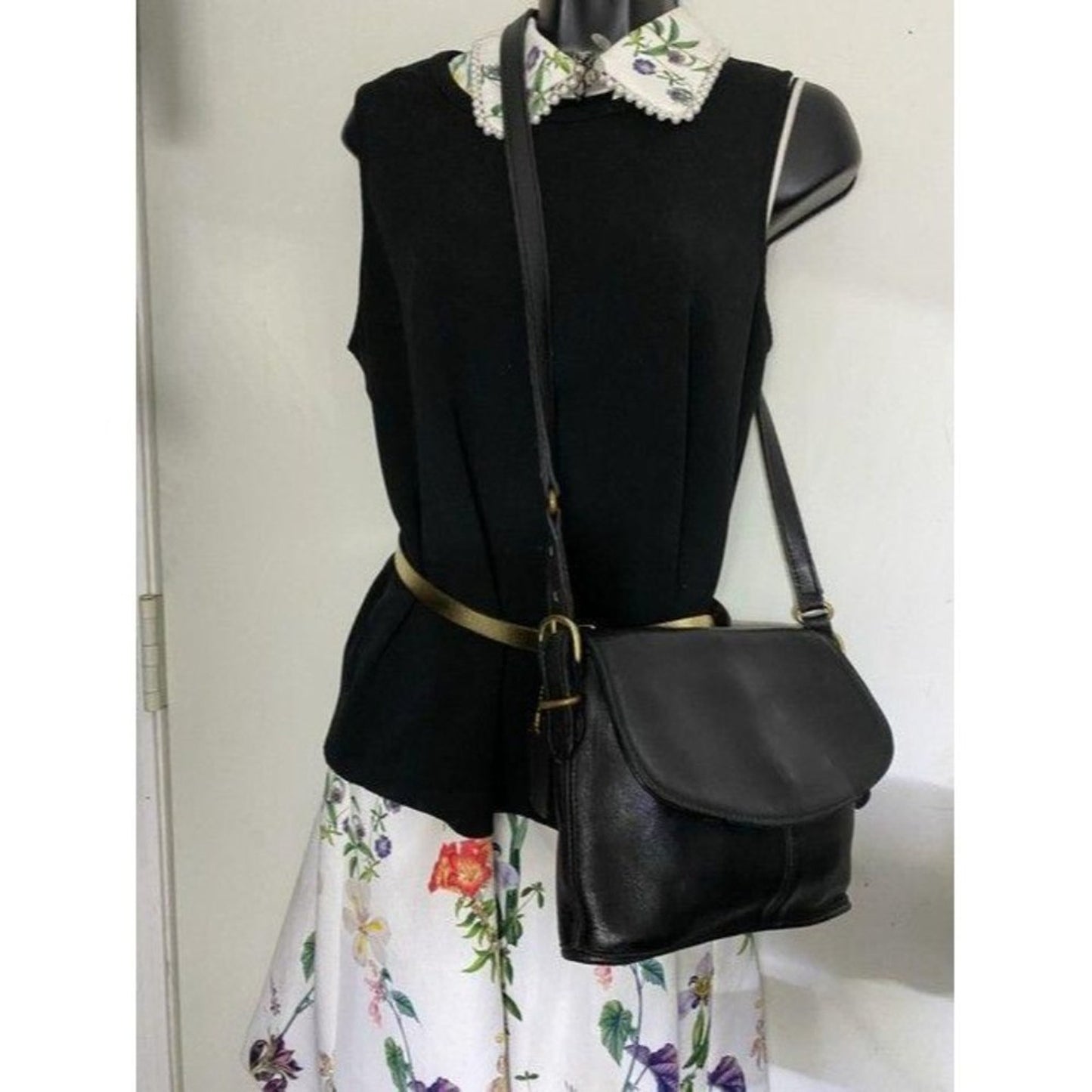 coach vintage black leather cross body bag