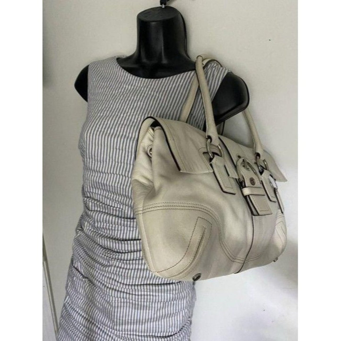 coach medium bag handbag off white leather shoulde