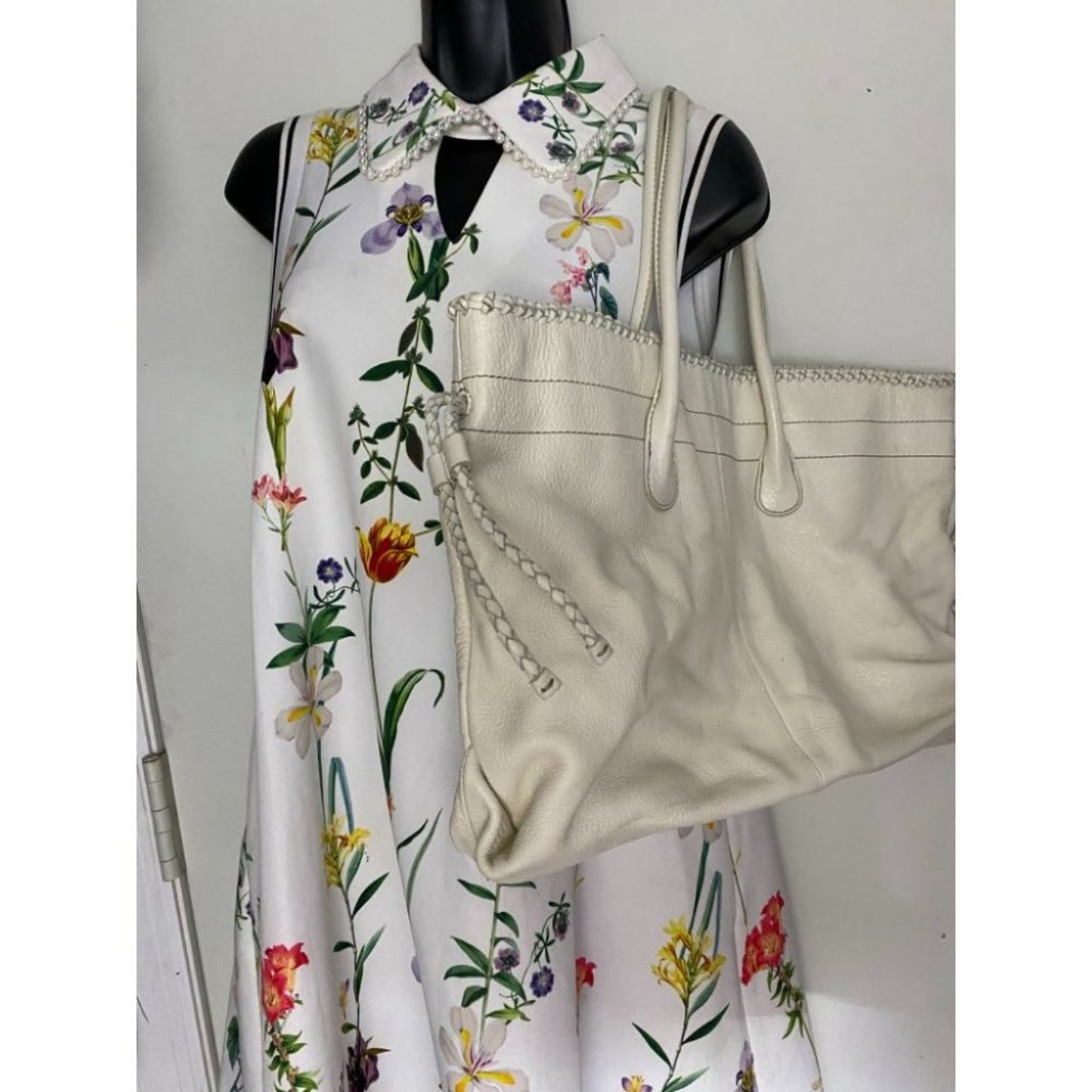 Banana Republic Cream Leather Shoulder Bag