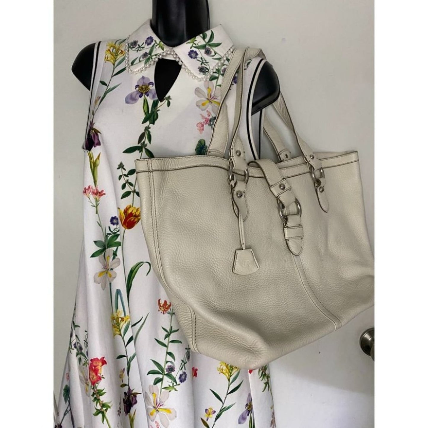 Banana Republic White Large Leather Tote Bag