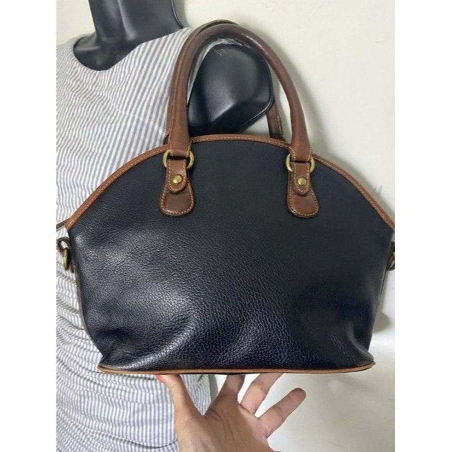 coach shoulder bag vintage handbag great find blac