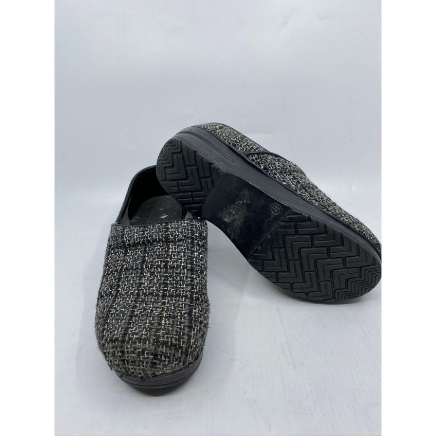 Dansko Black Gray Unisex Mules/Clogs Size 37