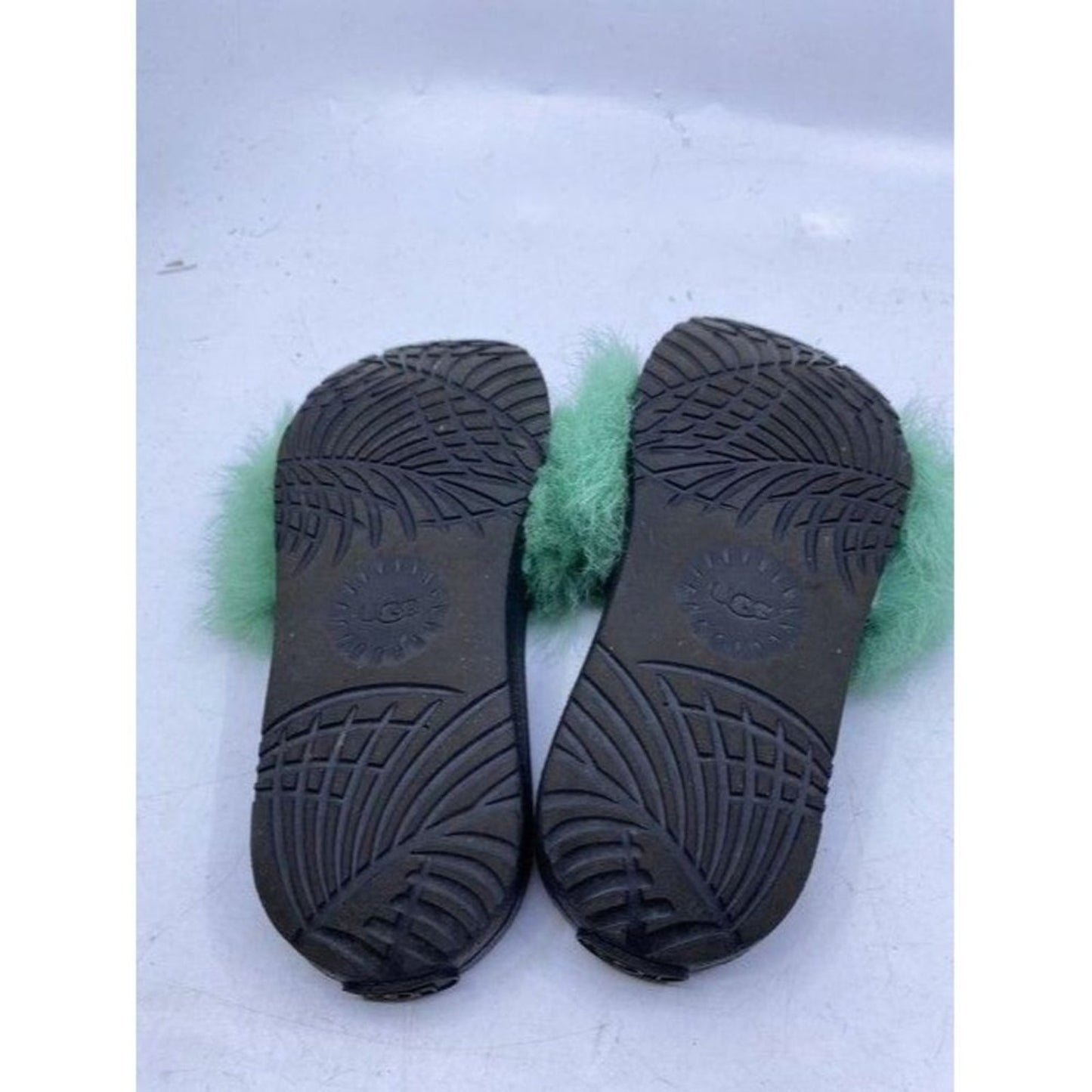 Ugg Australia Green Super Cute Puffed Sandals Size