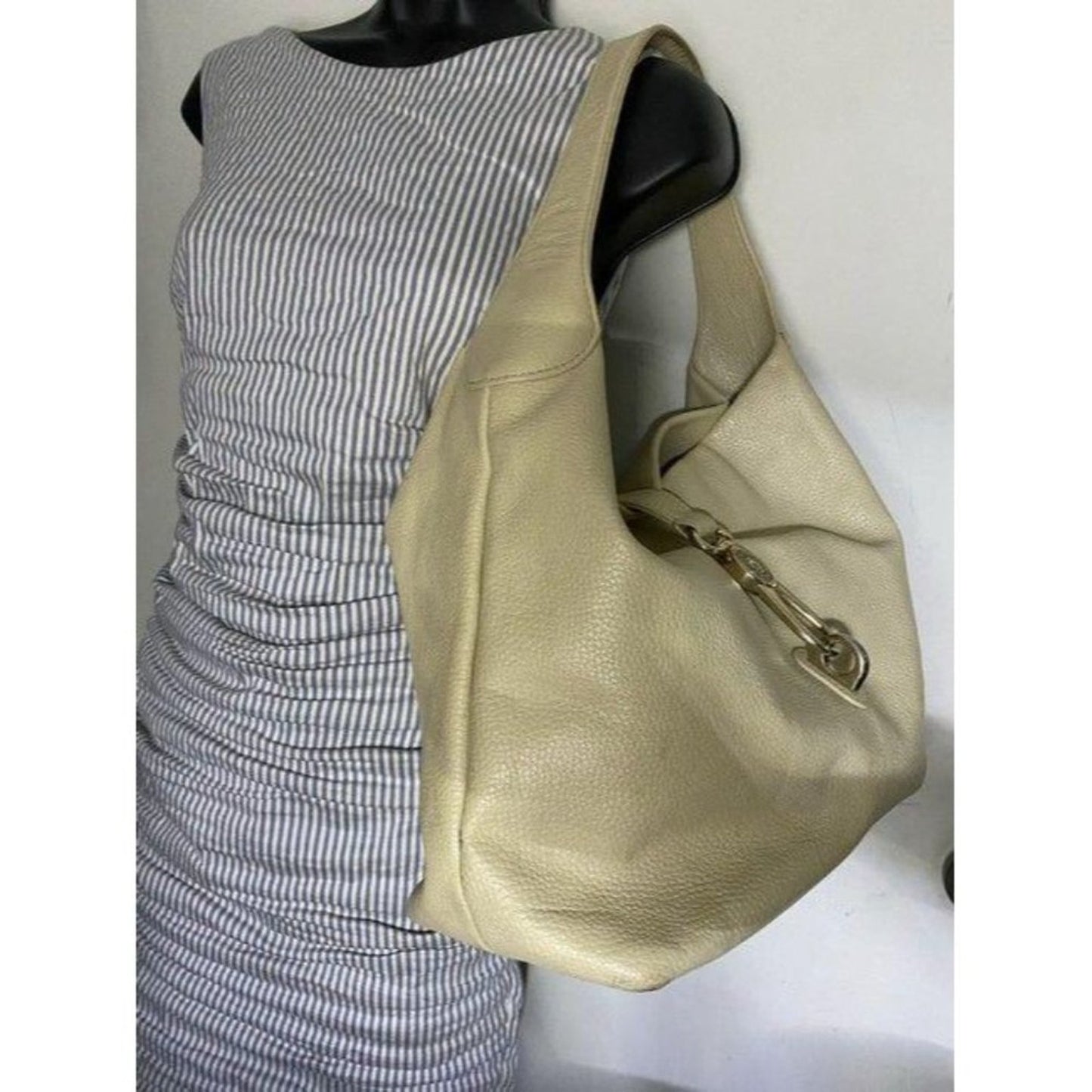 Dooney and Bourke cream leather hobo bag