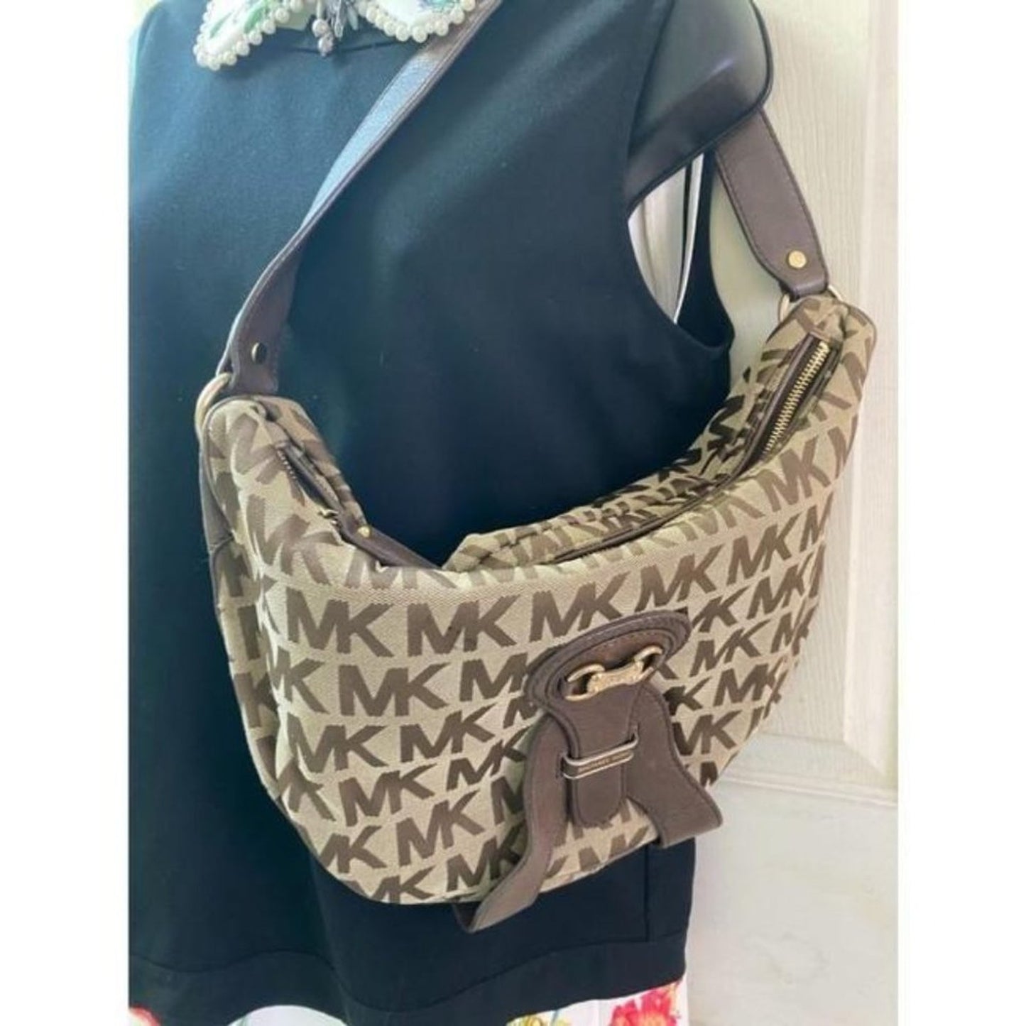 michael kors all over logo brown beige jacquard fa