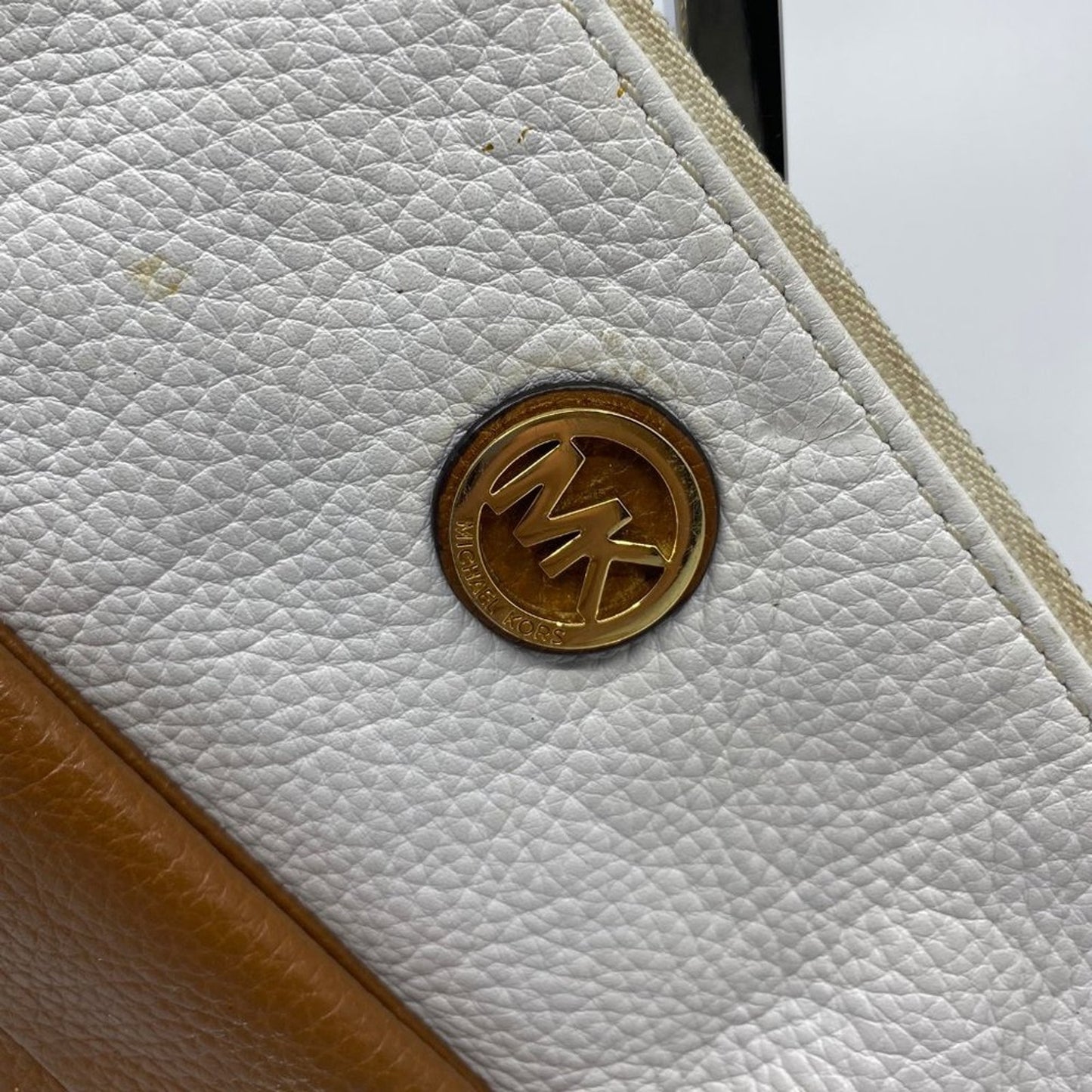 Michael Kors White Brown Grain Leather Wristlet