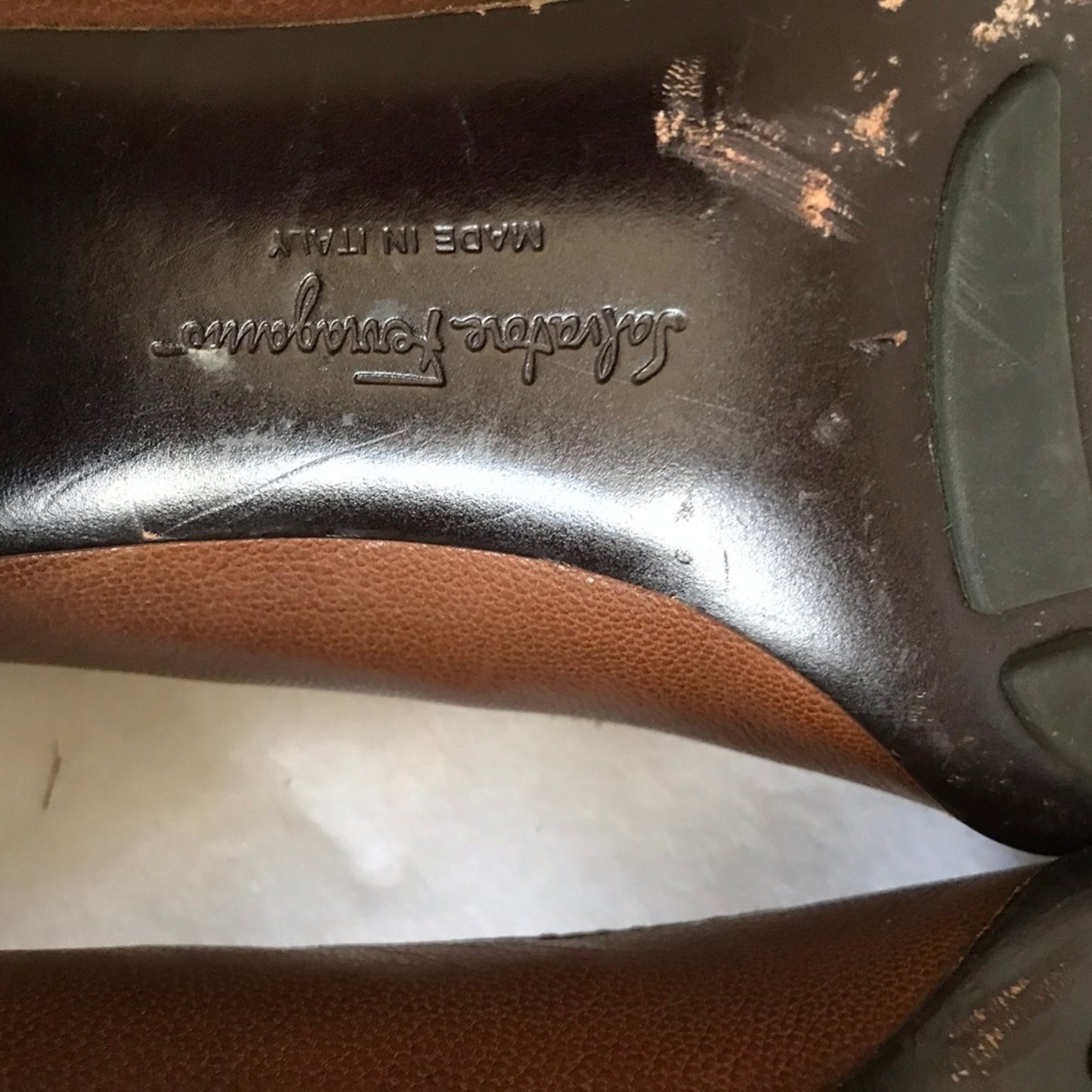 SALVATORE FERRAGAMO pumps sz 10