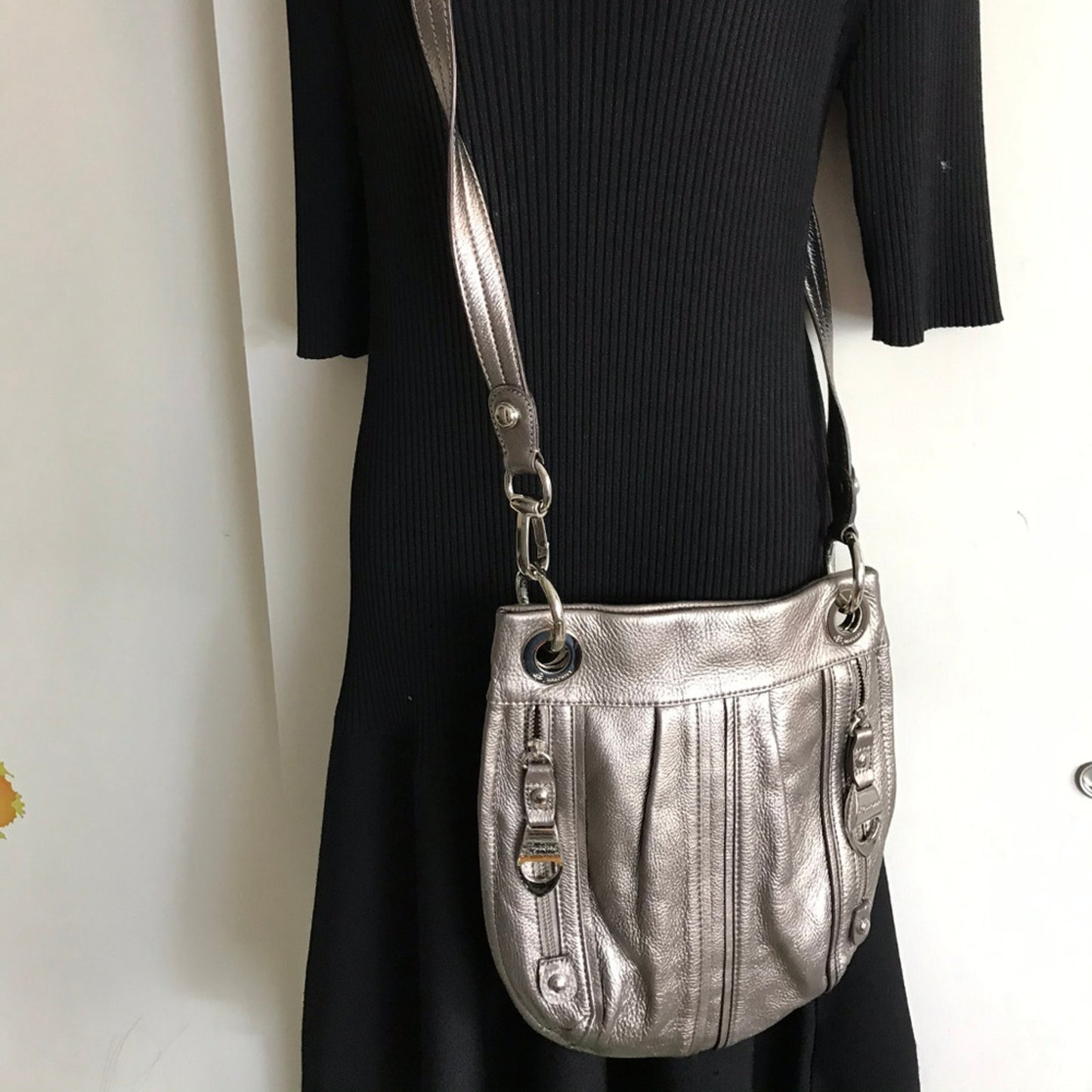 B. Makowsky Gray Leather Shoulder Bag