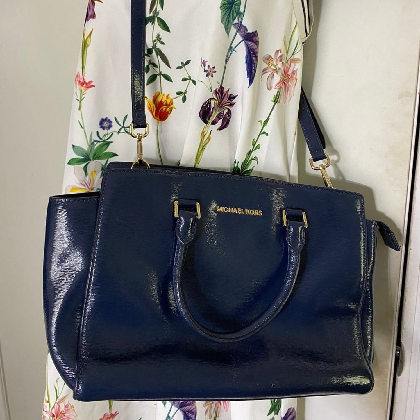 Michael Kors L Blue Leather Crossbody/Handbag