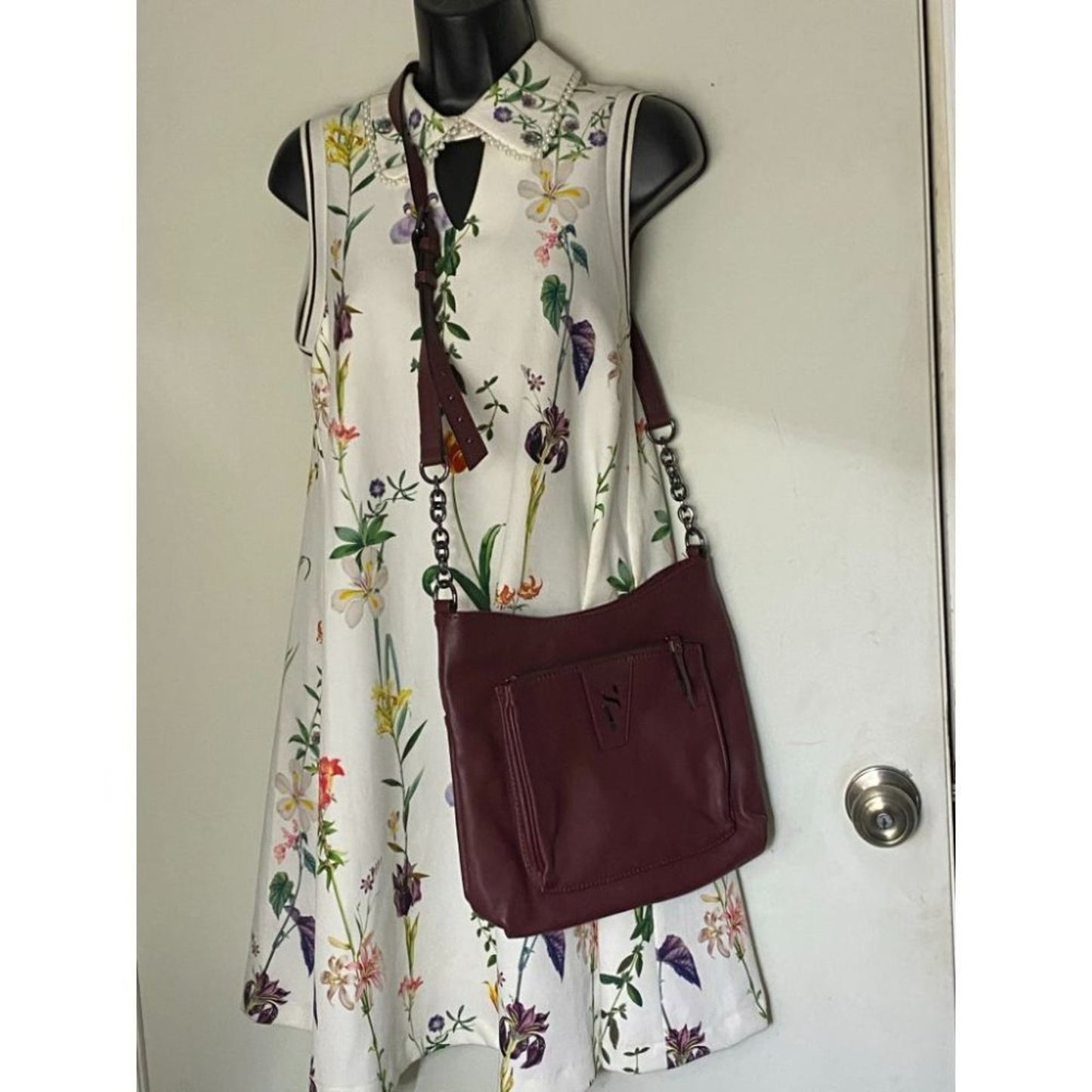 Simply Vera Vera Wang Red Medium Crossbody Bag