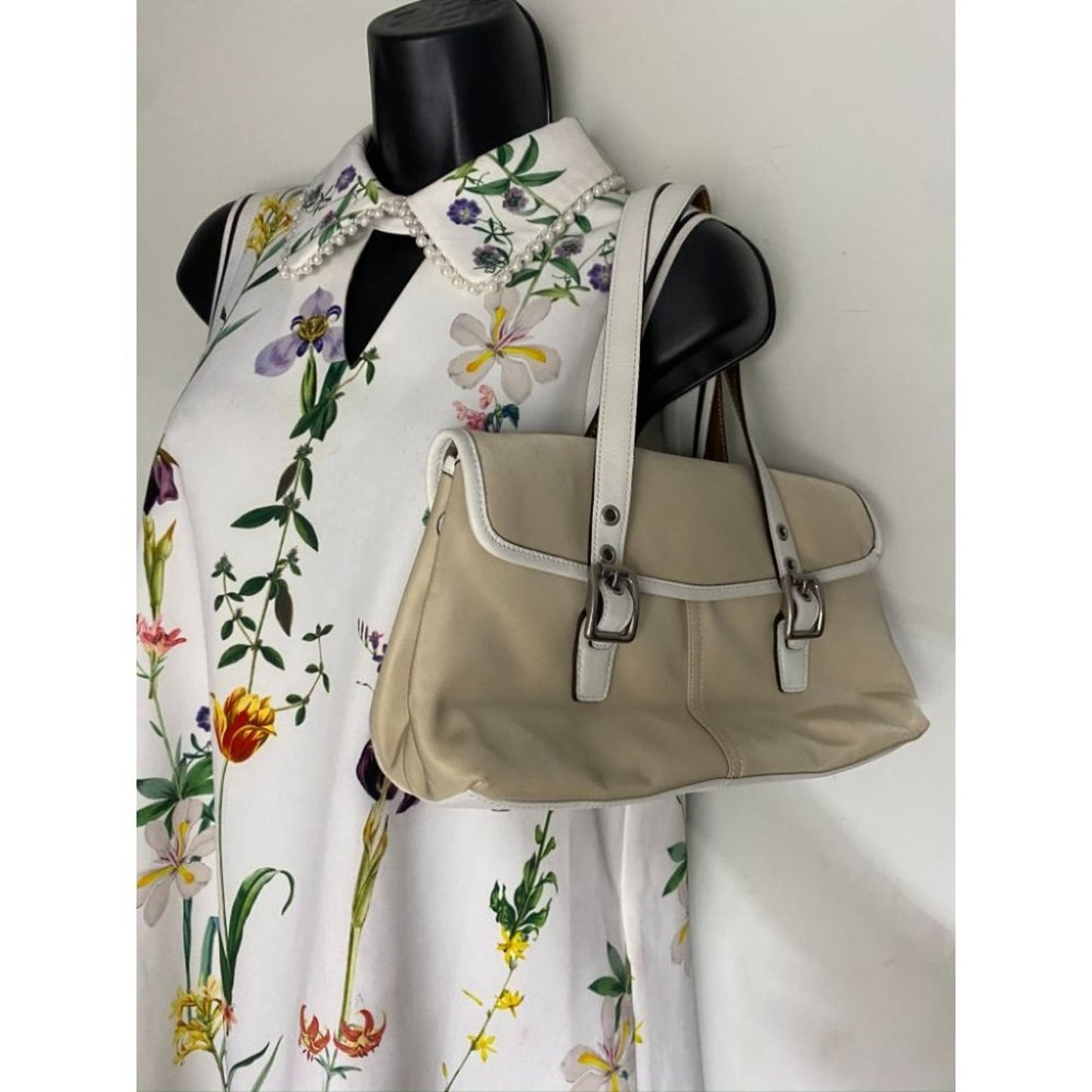 COACH Small Handbag Tan White Shoulder Travel Bag