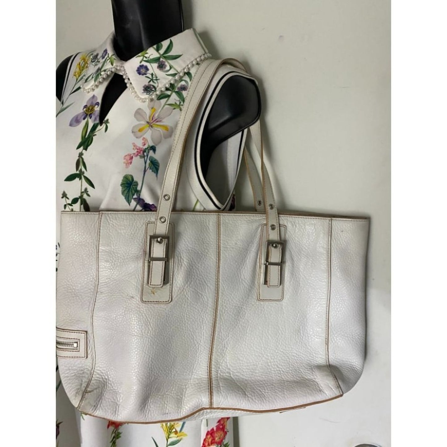 Kenneth Cole White Large Leather Shoulder Bag