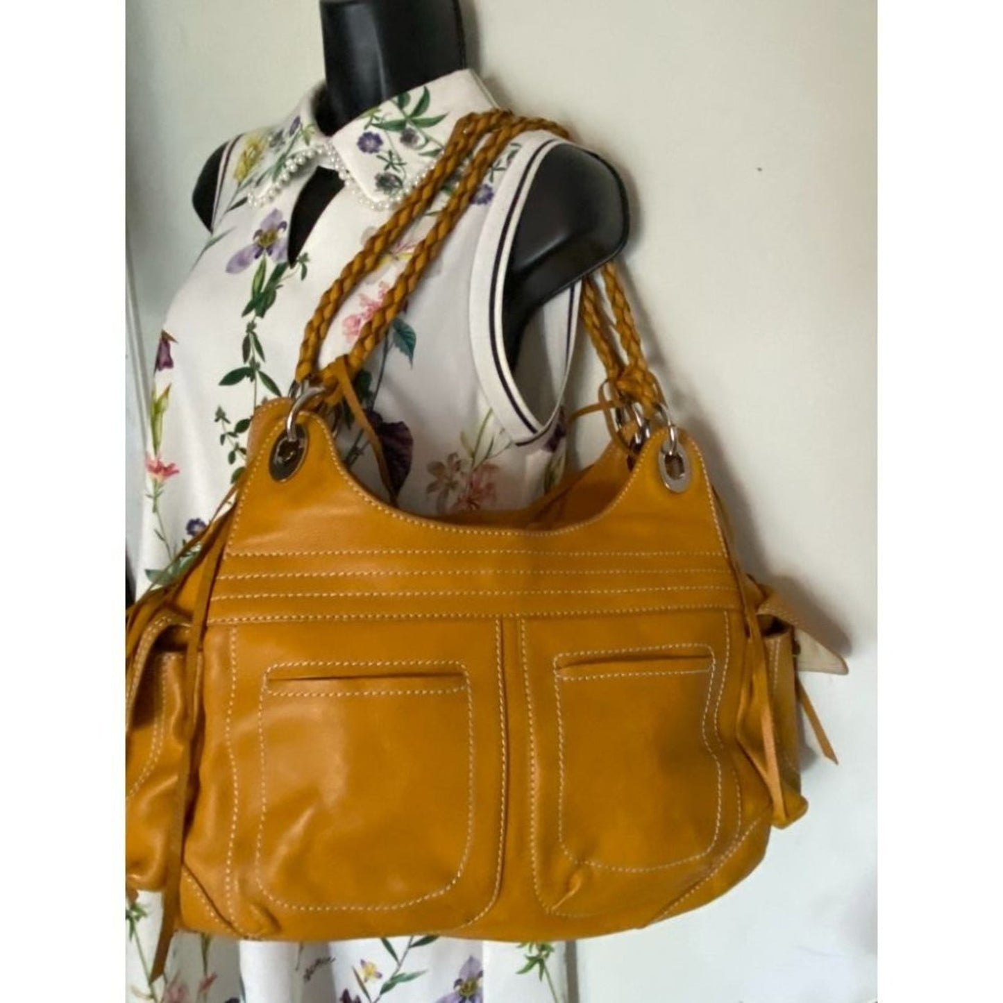 Sondra Roberts Orange Leather Shoulder/ Handbag
