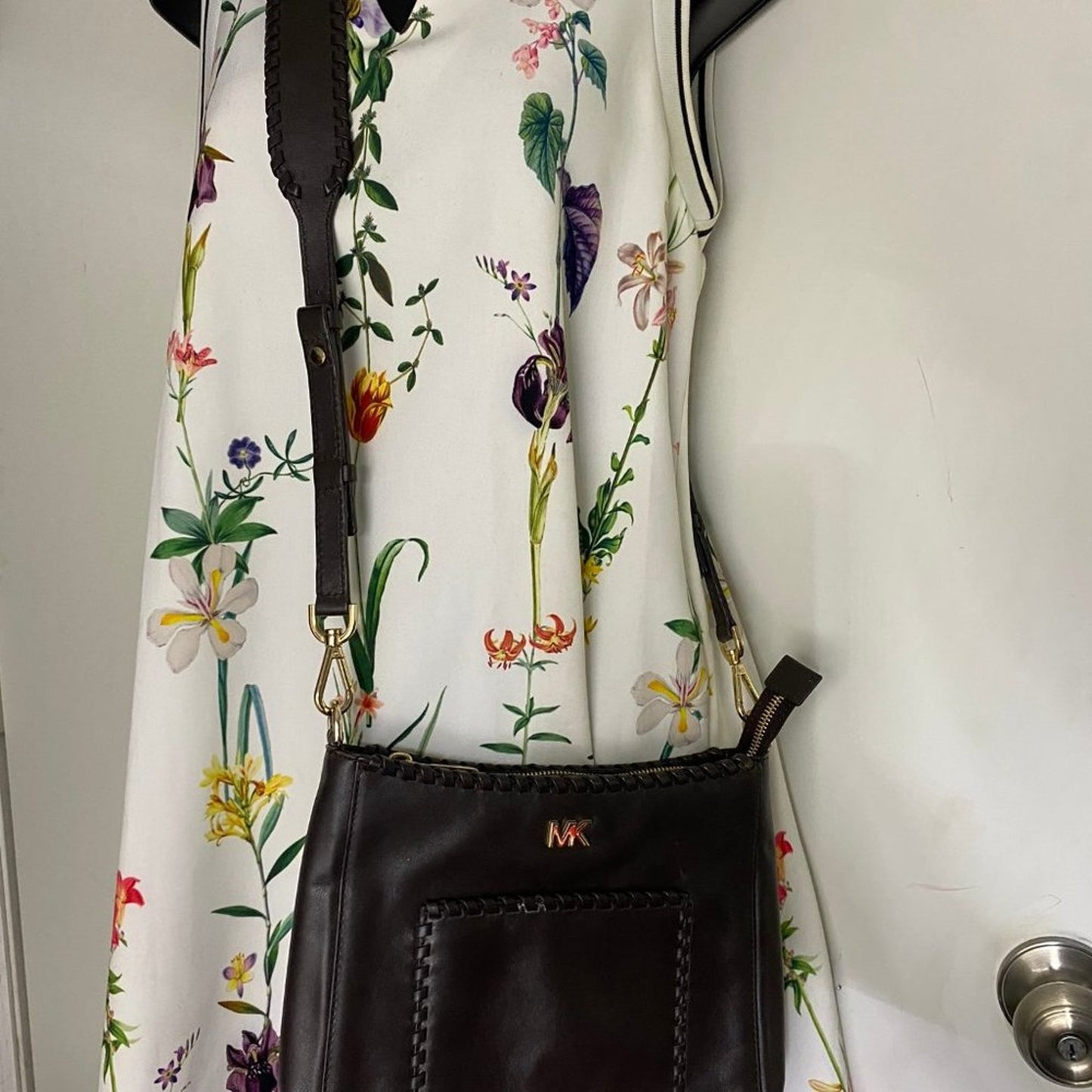 Like New Michael Kors Woven Seemed Crossbody Bag