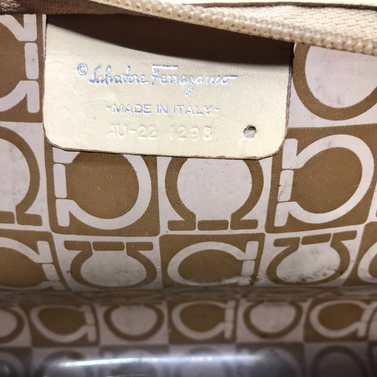 SALVATORE FERRAGAMO vintage Pastic Pouch