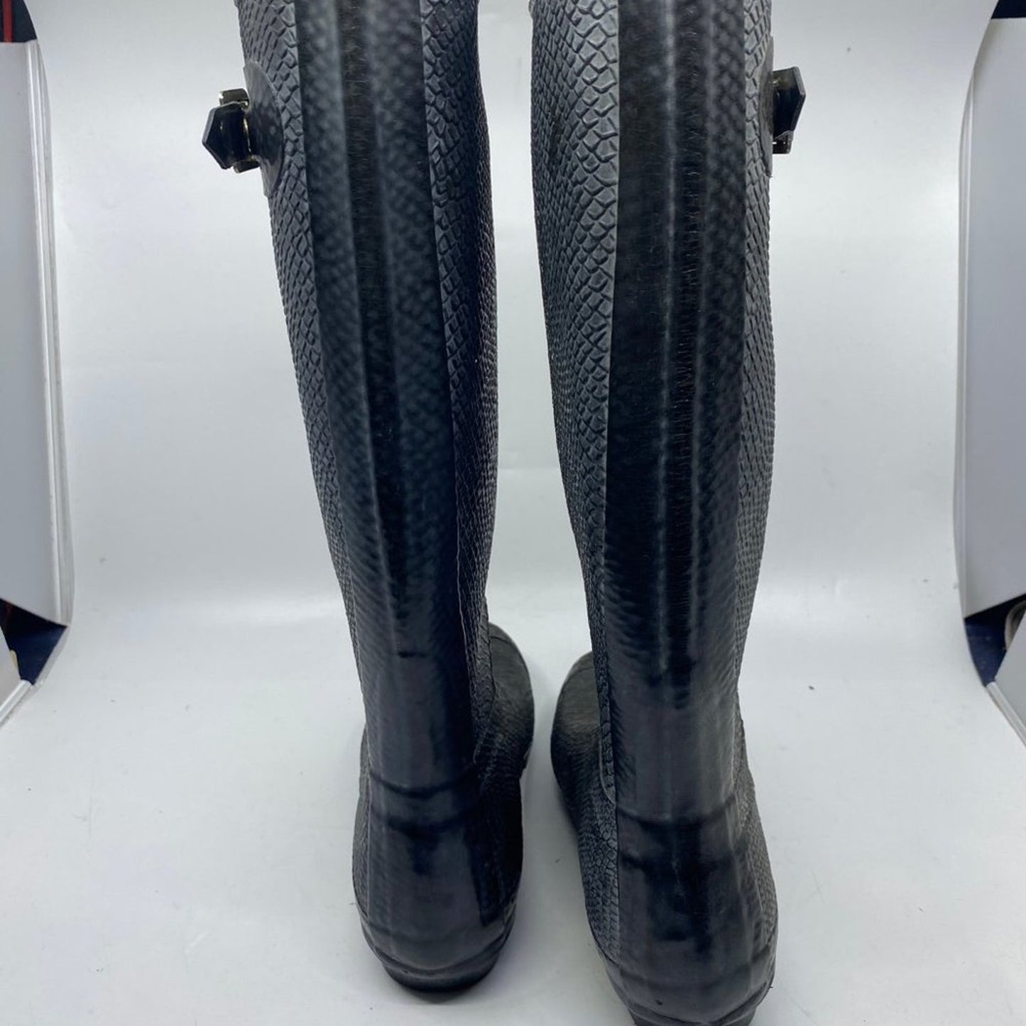 Unisex Hunter Snake Embossed Boots Size US 6M/7F