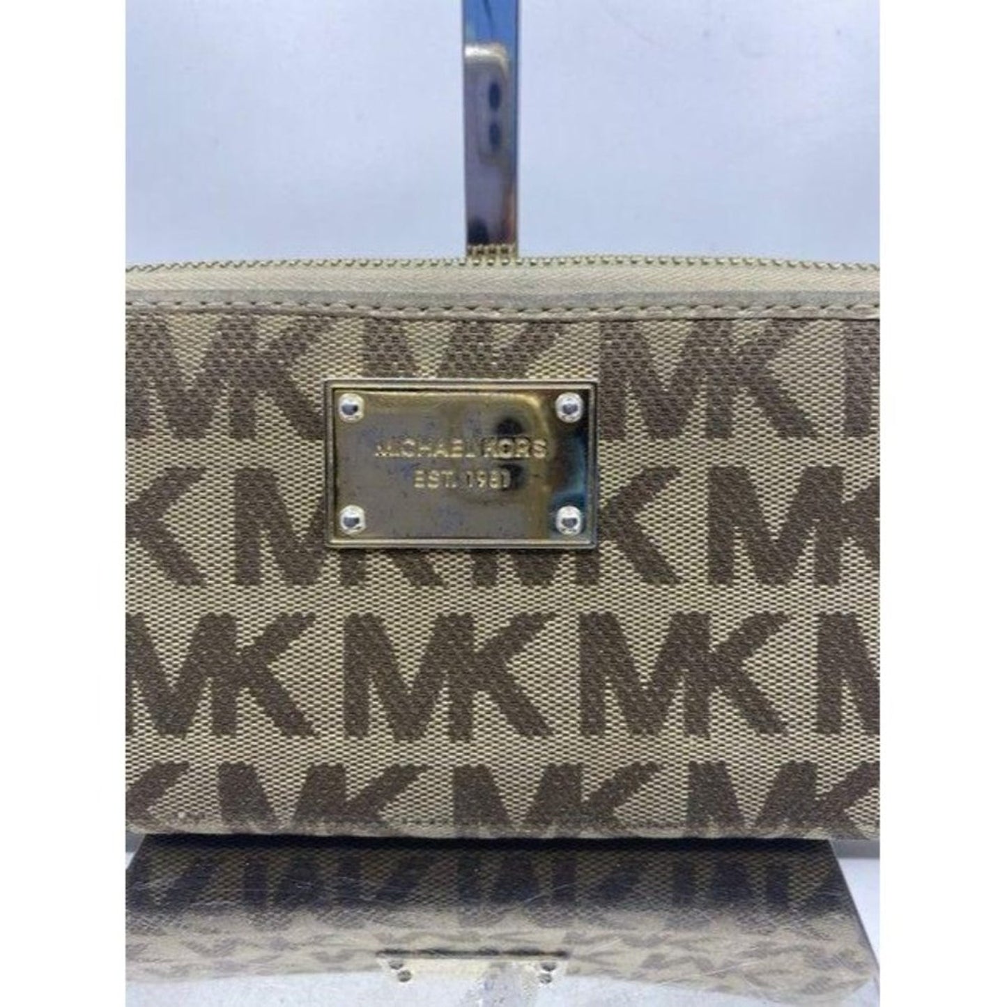 Michael Kors Gold Beige Mk Within Continental Wall