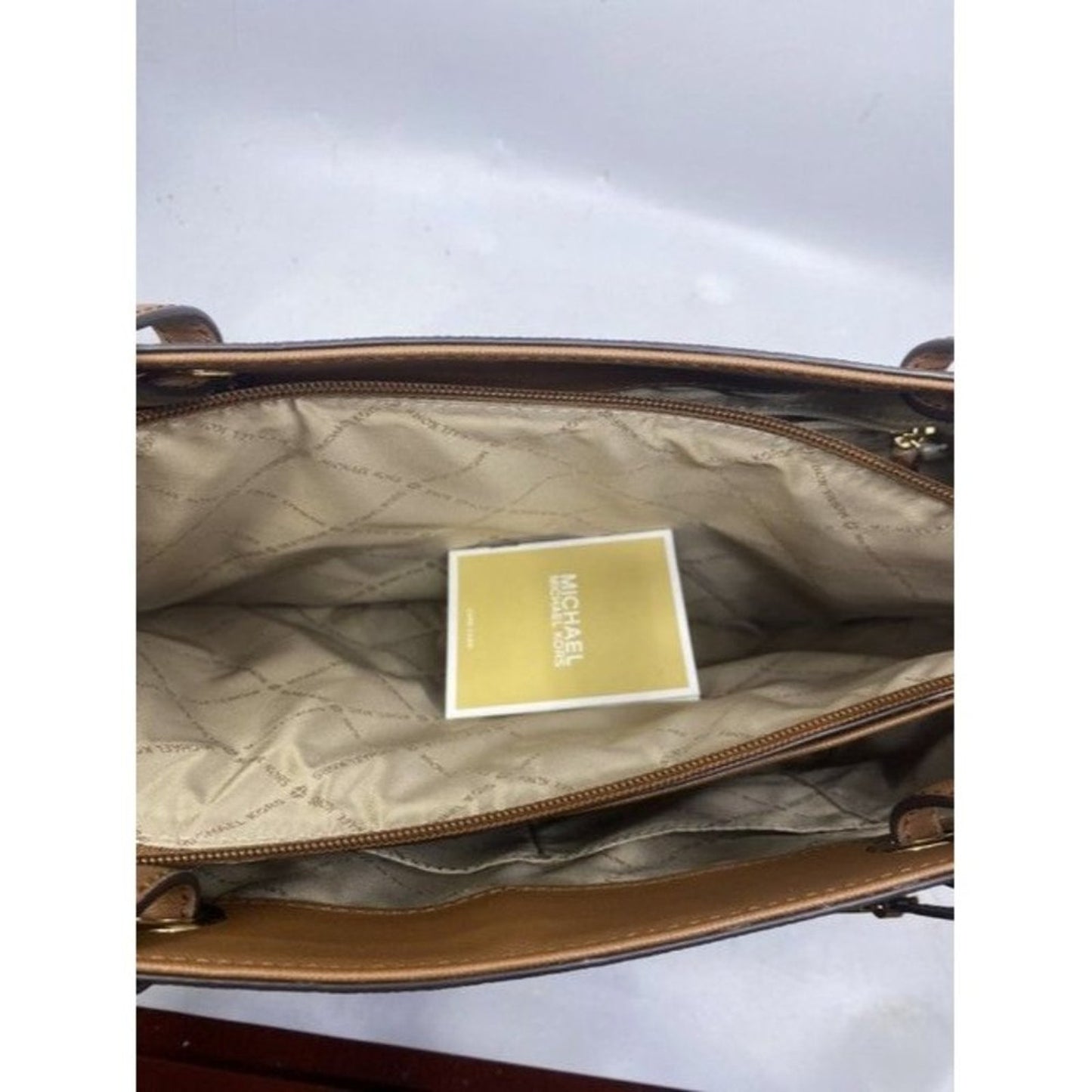 Michael Kors Walsh Borwn Leather Shoulder Bag