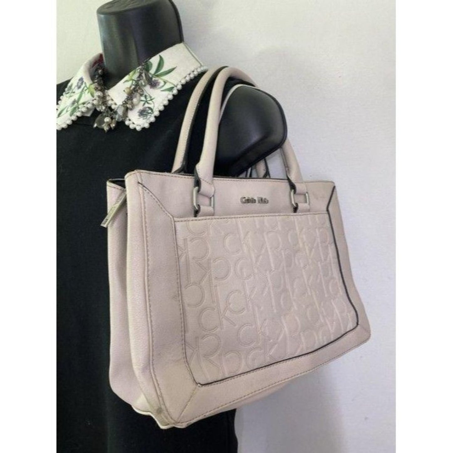 calvin klein cream shoulder bag