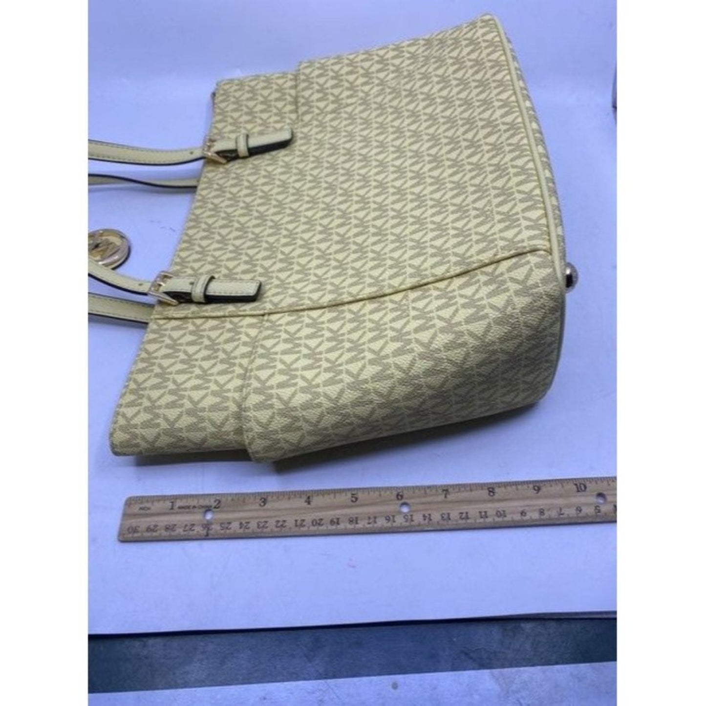Michael Kors East West New Jet Set Top Zip Tote Buttercup Saffiano Leath…