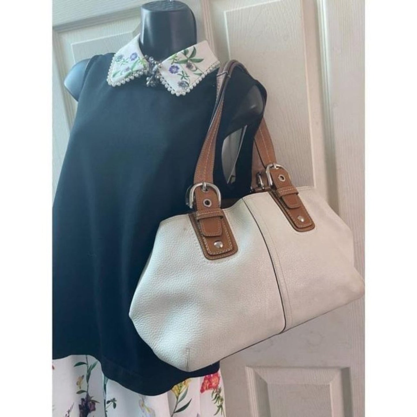 COACH Large White Brown Leather Shoulder Bag