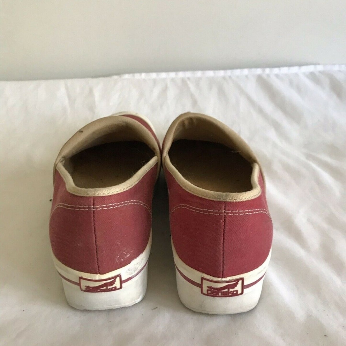 DANSKO CLASSIC CLOGS-Vegan-Red-Size US 7.5