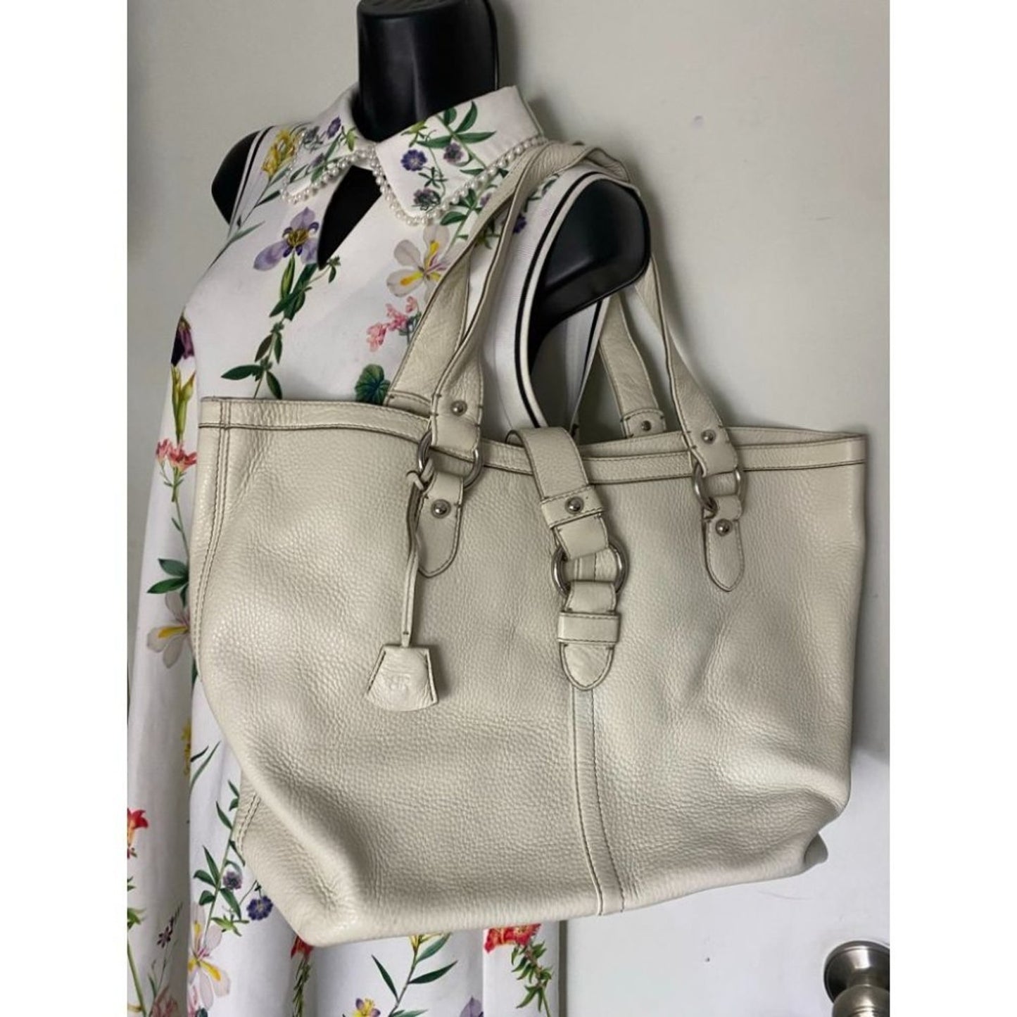 Banana Republic White Large Leather Tote Bag